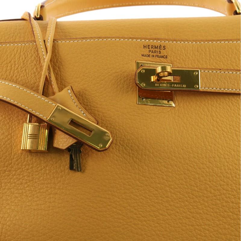 Hermes Kelly Handbag Natural Sable Clemence with Gold Hardware 35 In Good Condition In NY, NY