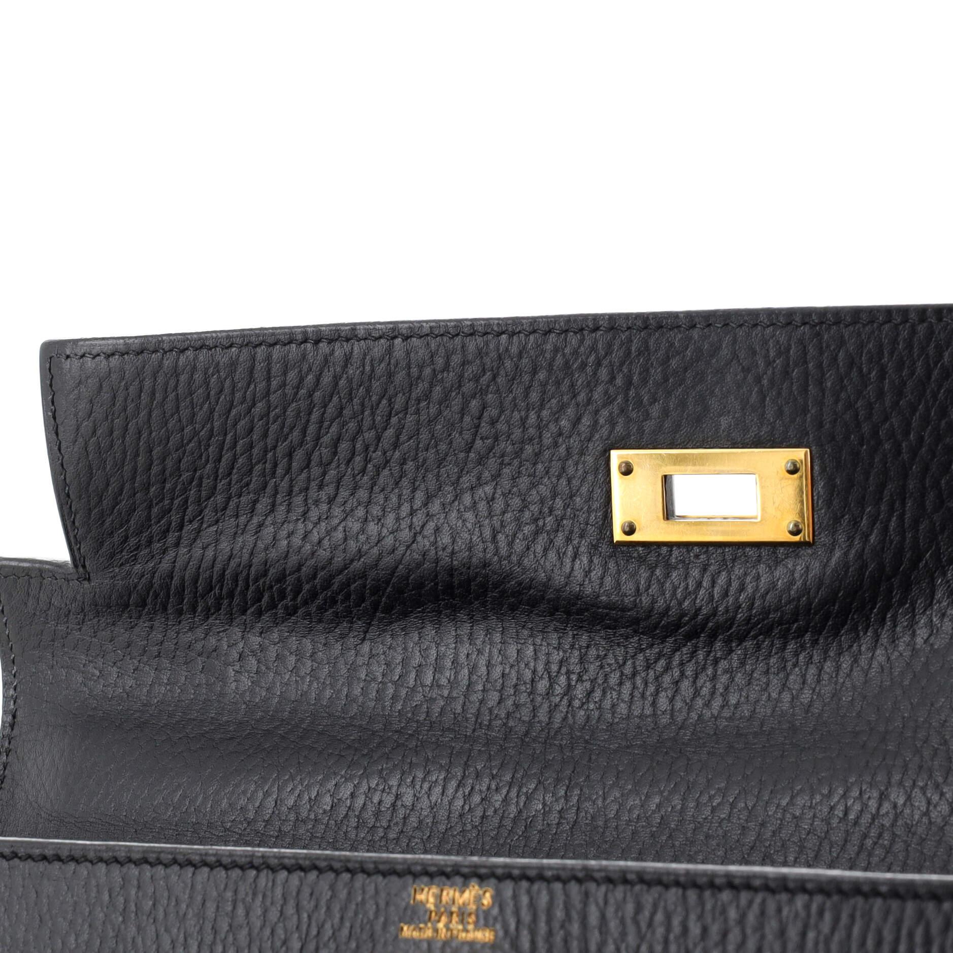 Hermes Kelly Handbag Noir Ardennes with Gold Hardware 32 For Sale 6