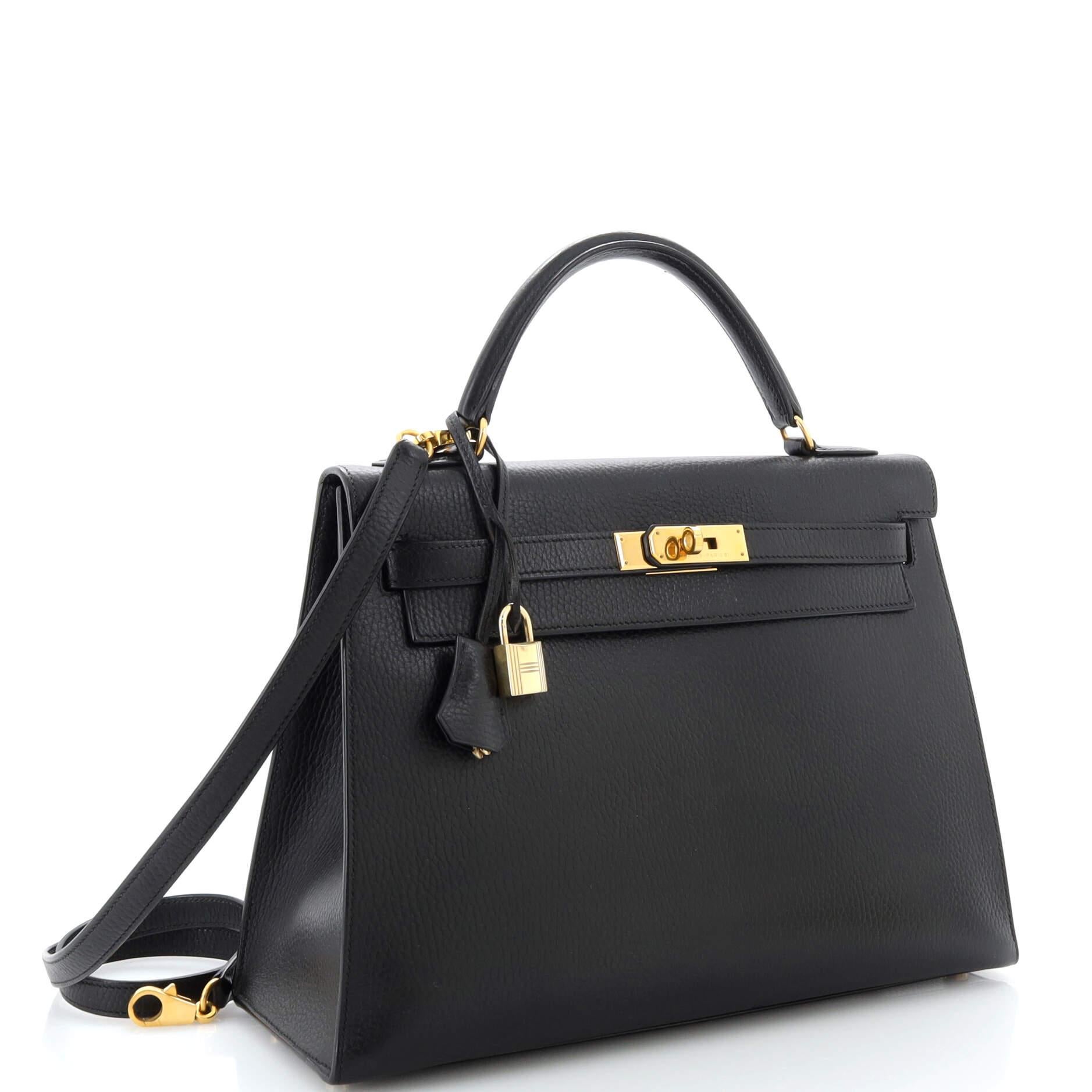 Hermes Kelly Handbag Noir Ardennes with Gold Hardware 32 In Good Condition For Sale In NY, NY