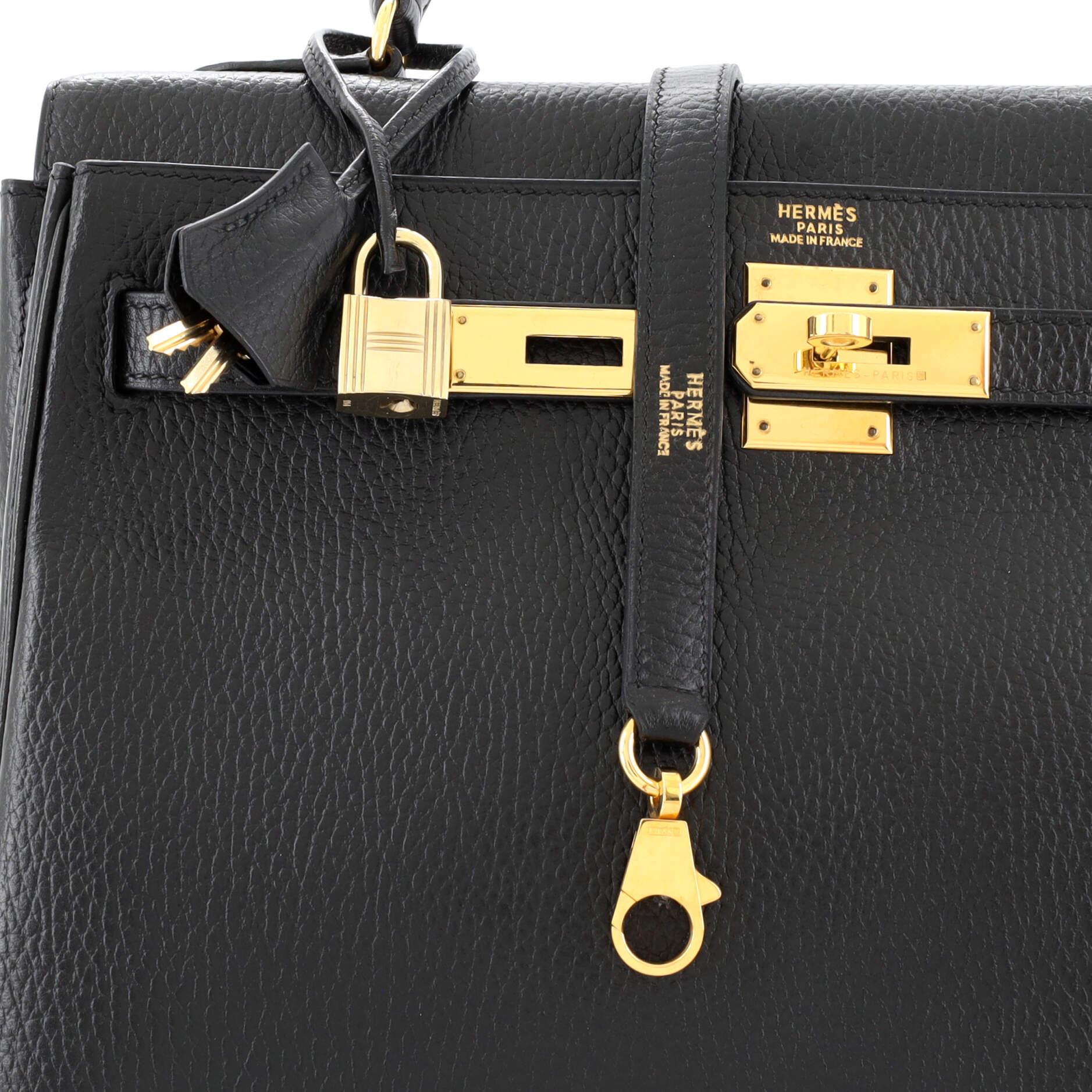 Hermes Kelly Handbag Noir Ardennes with Gold Hardware 32 For Sale 2