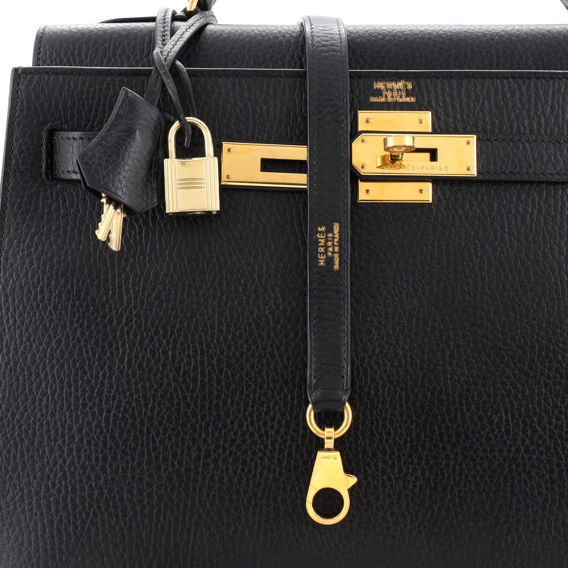 Hermes Kelly Handbag Noir Ardennes with Gold Hardware 32 For Sale 3