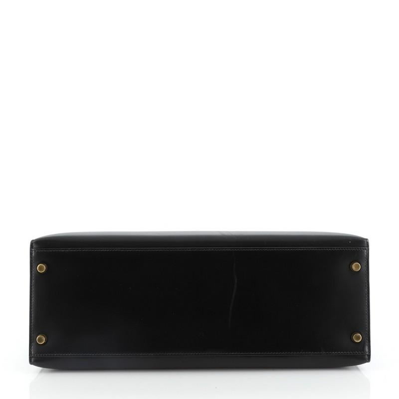 Hermes Kelly Handbag Noir Box Calf With Gold Hardware 35  In Good Condition In NY, NY