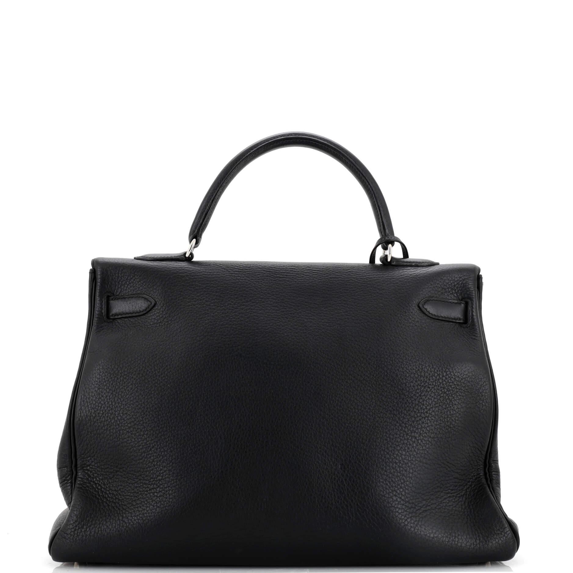 Hermes Kelly Handbag Noir Clemence with Palladium Hardware 35 In Good Condition For Sale In NY, NY
