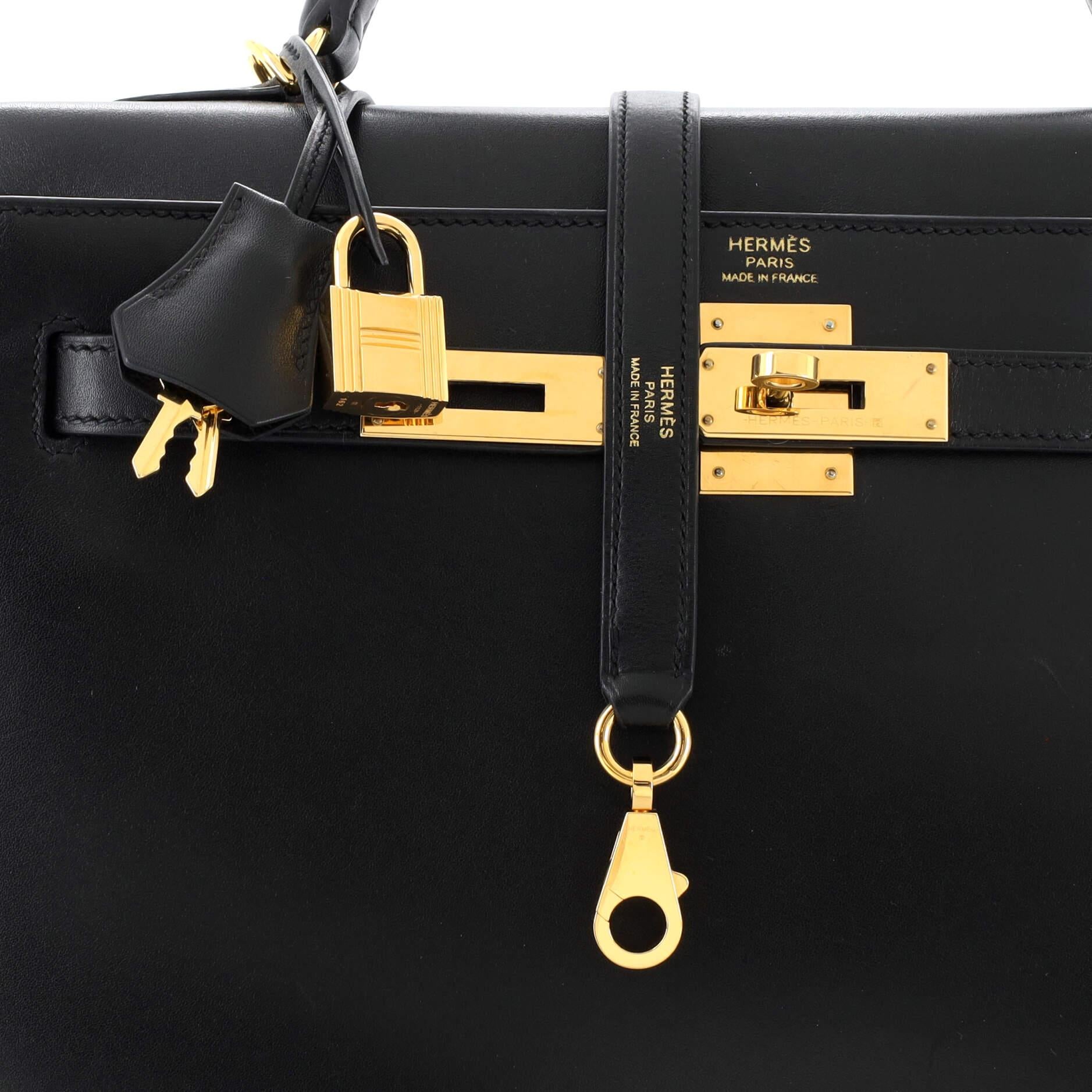 Hermes Kelly Handbag Noir Tadelakt with Gold Hardware 32 For Sale 3