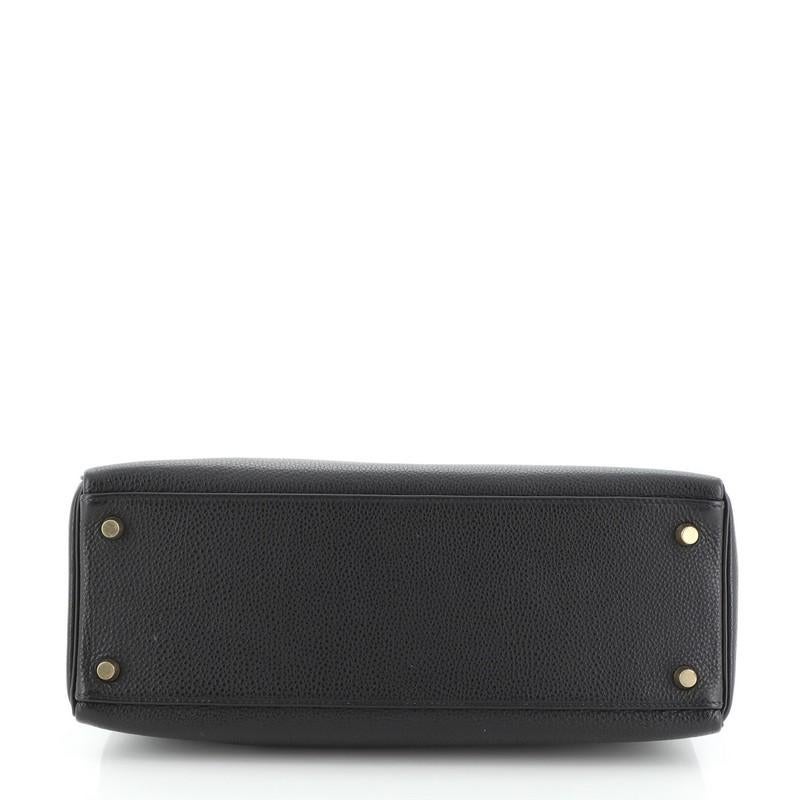 Hermes Kelly Handbag Noir Togo with Gold Hardware 32 In Good Condition In NY, NY