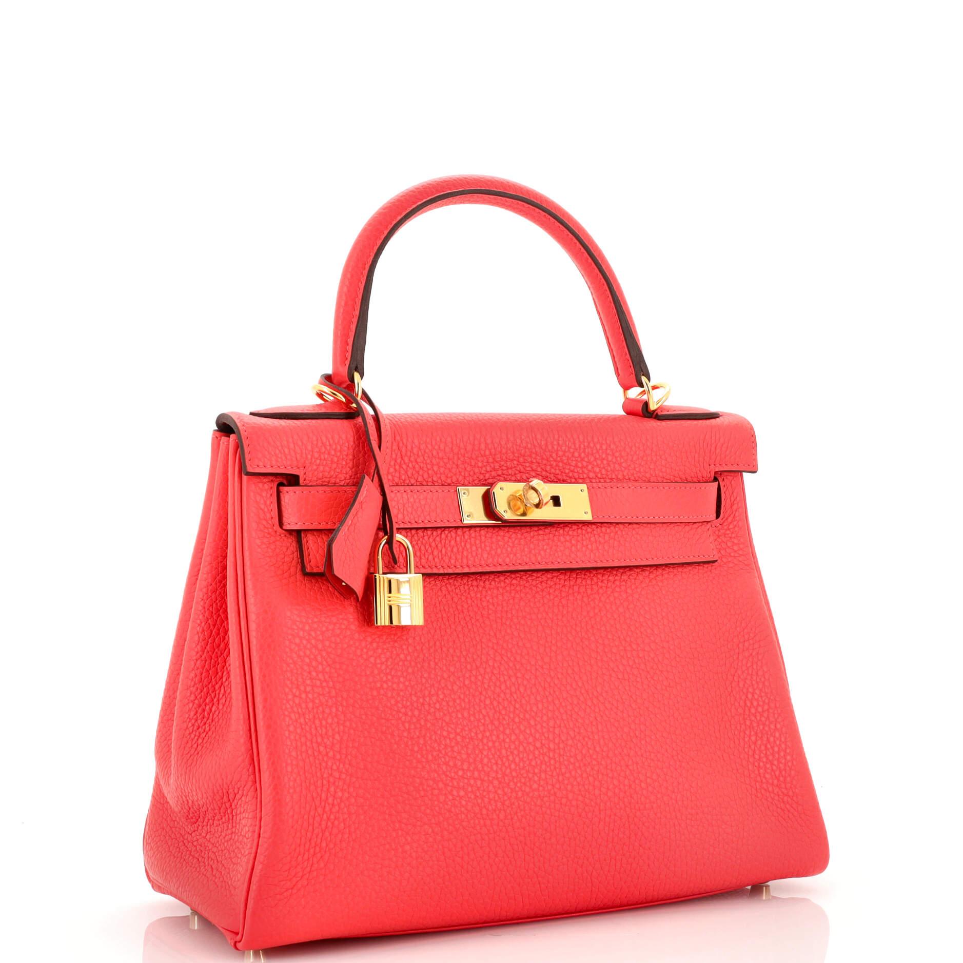 Hermes Kelly Handbag Rose Jaipur Clemence with Gold Hardware 28 In Good Condition In NY, NY