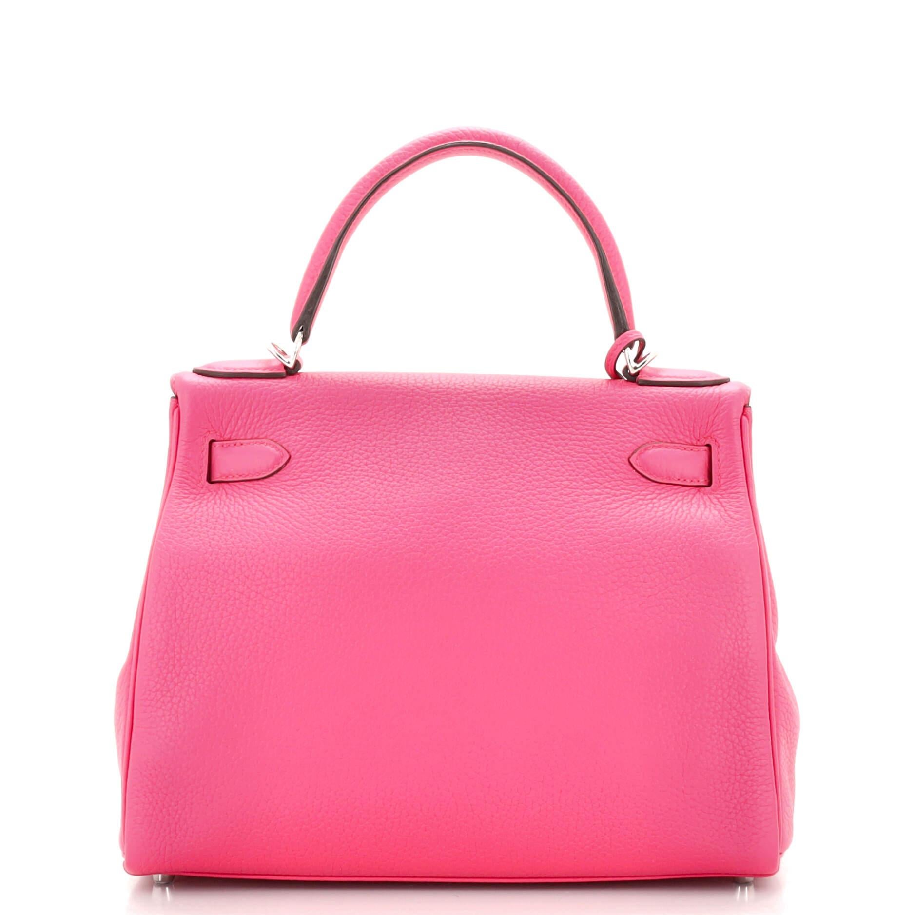 Hermes Kelly Handbag Rose Mexico Clemence with Palladium Hardware 28 In Good Condition In NY, NY