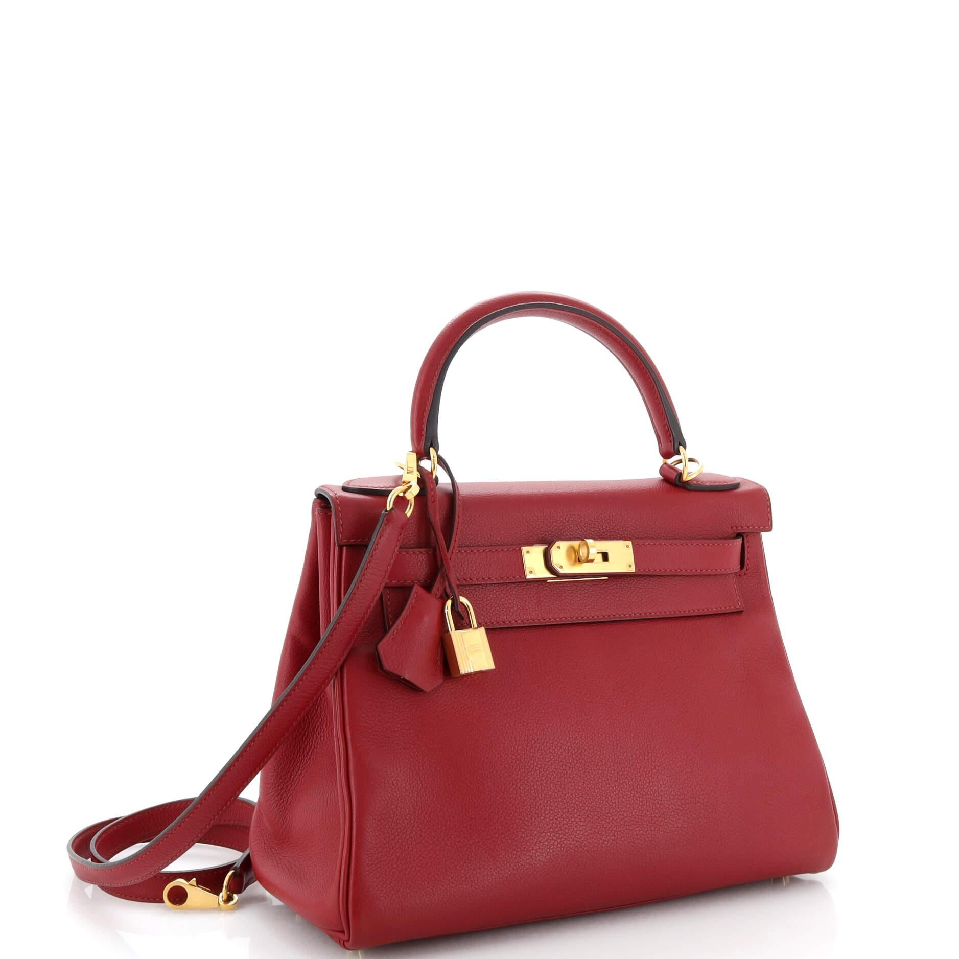 Hermes Kelly Handbag Rouge Grenat Evercolor with Gold Hardware 28 In Good Condition For Sale In NY, NY