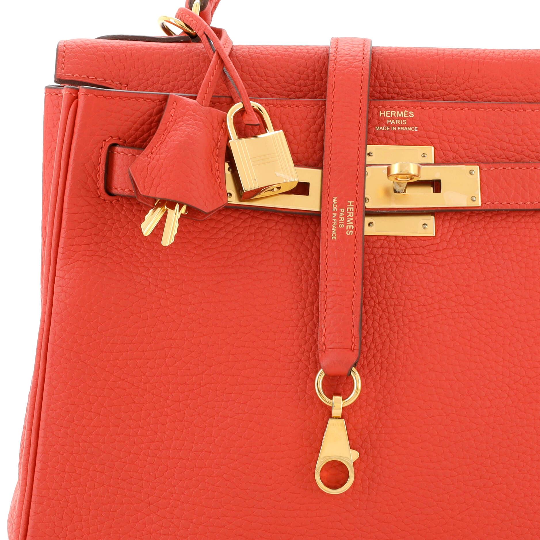Hermes Kelly Handbag Rouge Tomate Clemence with Gold Hardware 28 For Sale 3