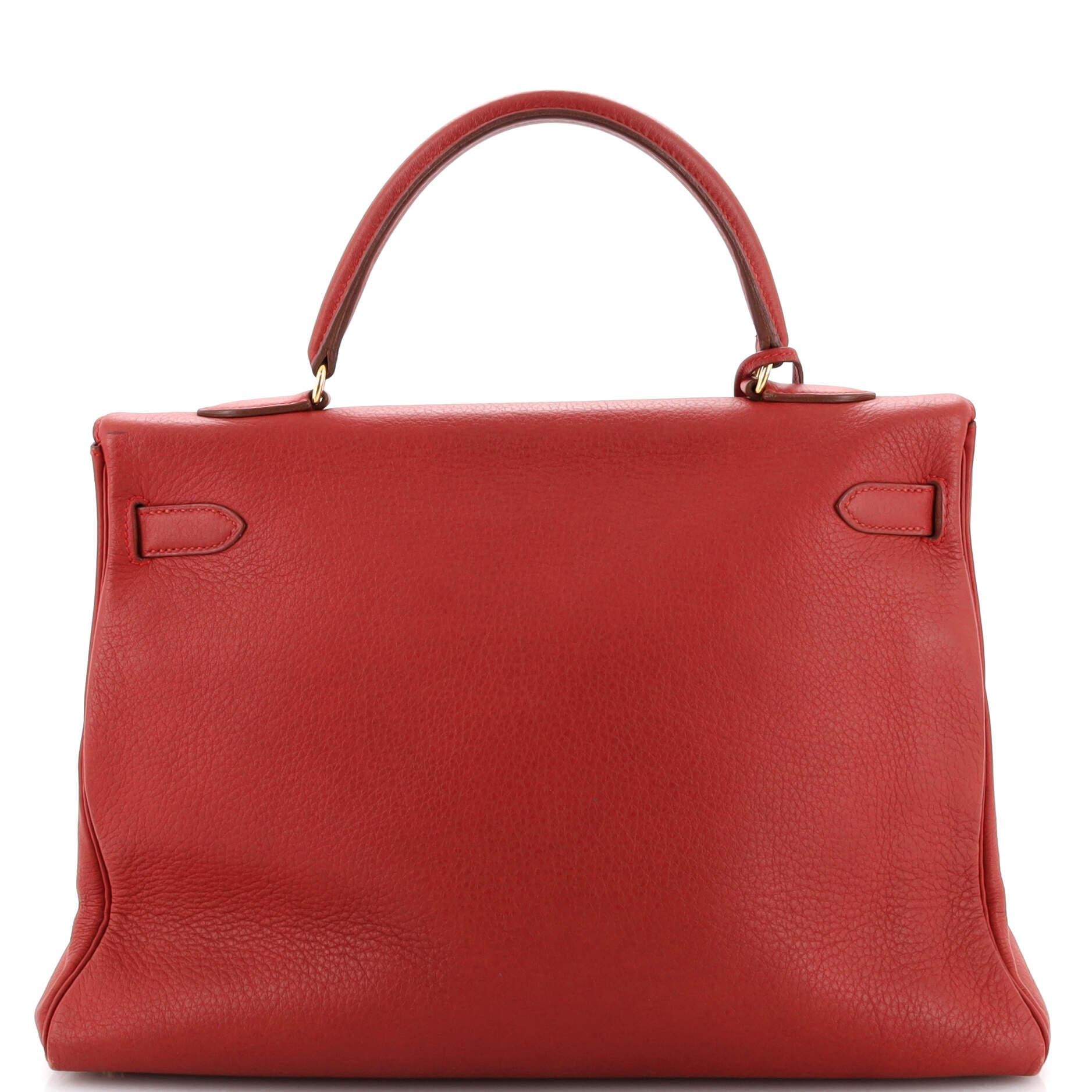 Hermes Kelly Handbag Rouge Vif Clemence with Gold Hardware 35 In Good Condition For Sale In NY, NY