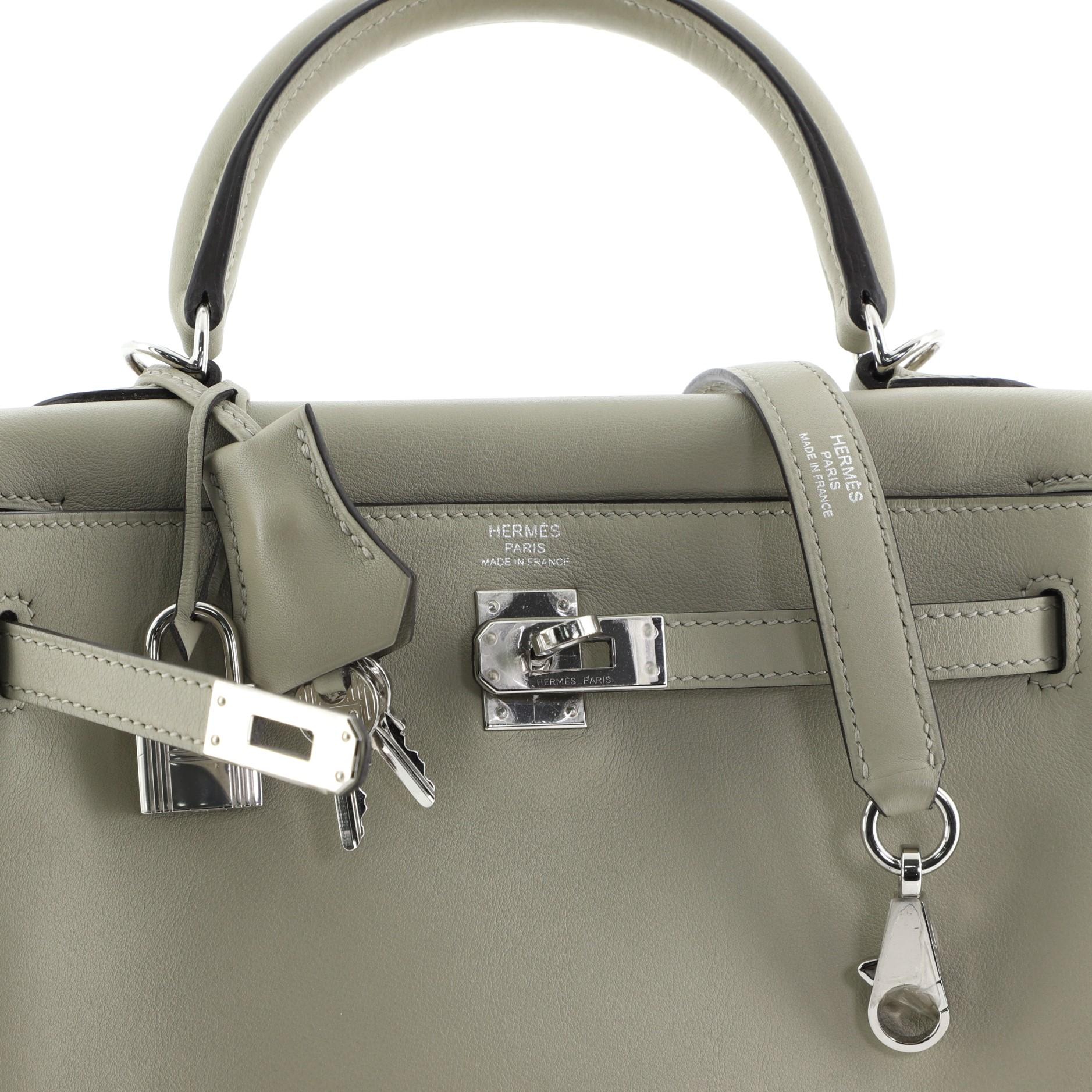 Hermes Kelly Handbag Sauge Swift With Palladium Hardware 25  In Good Condition In NY, NY