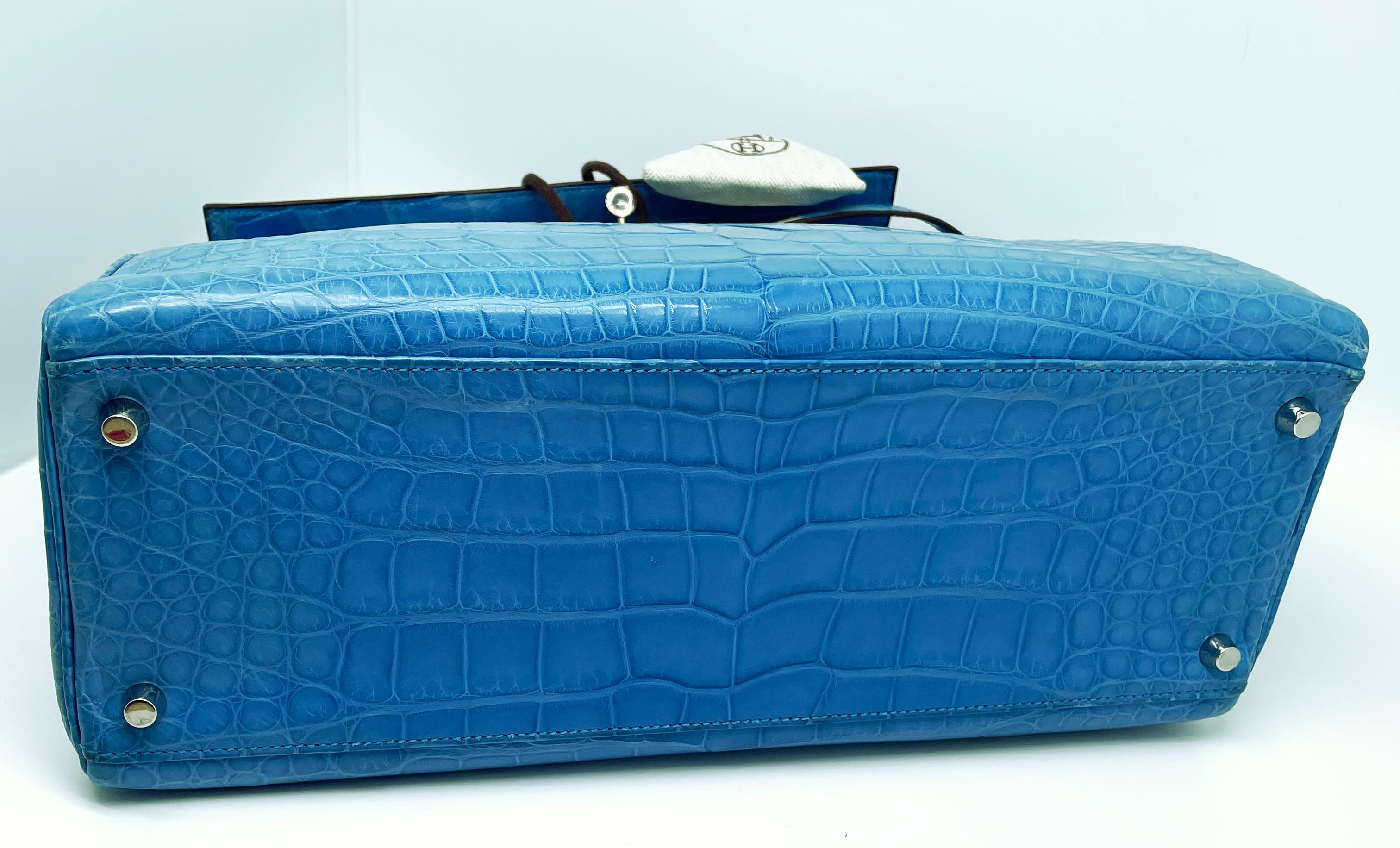 Hermès Kelly handbag turned over 35 in Mat Mykonos alligator leather For Sale 7