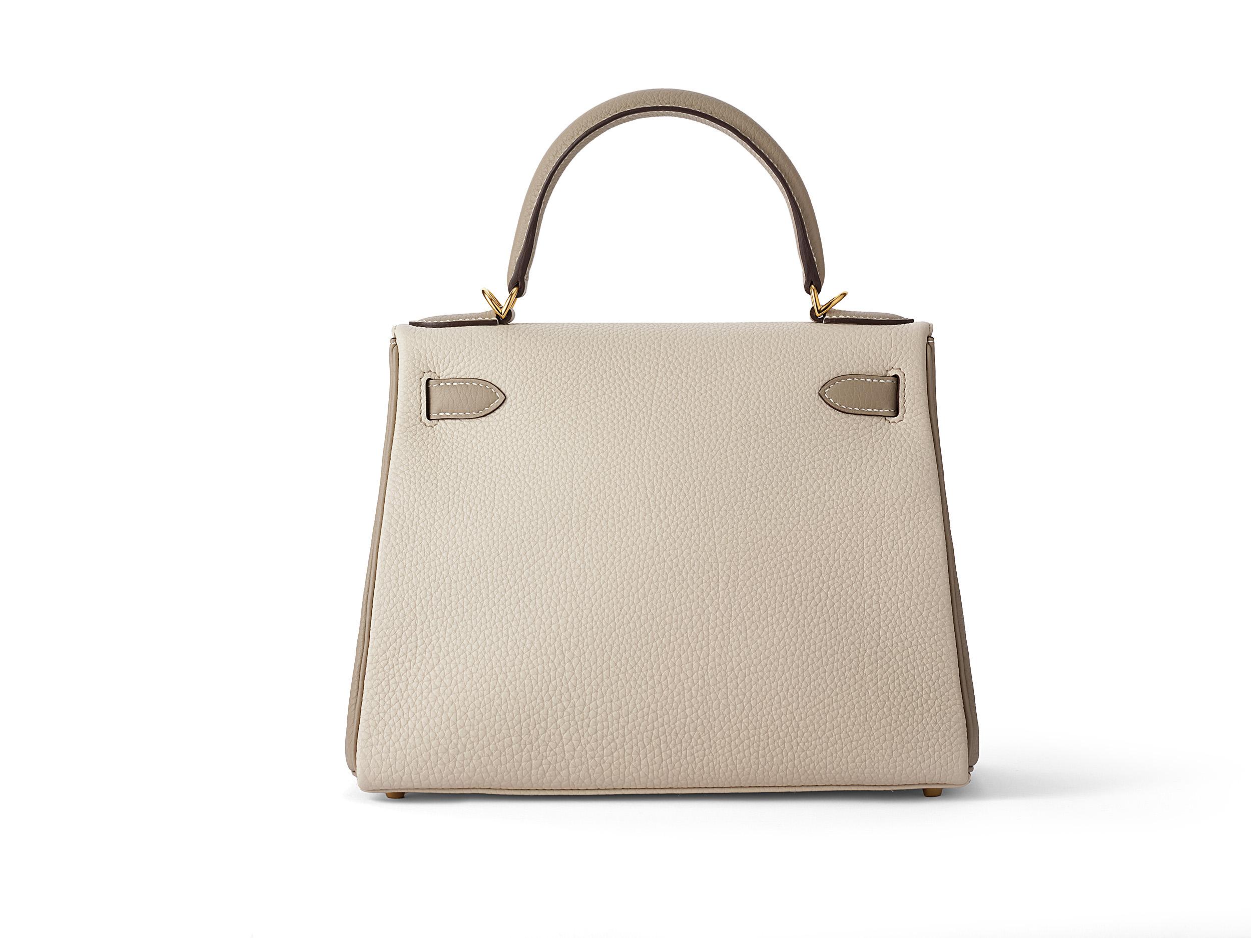 Hermès Kelly HSS 28 Craie/ Gris Tourterelle Togo Gold Hardware In New Condition For Sale In Berlin, DE
