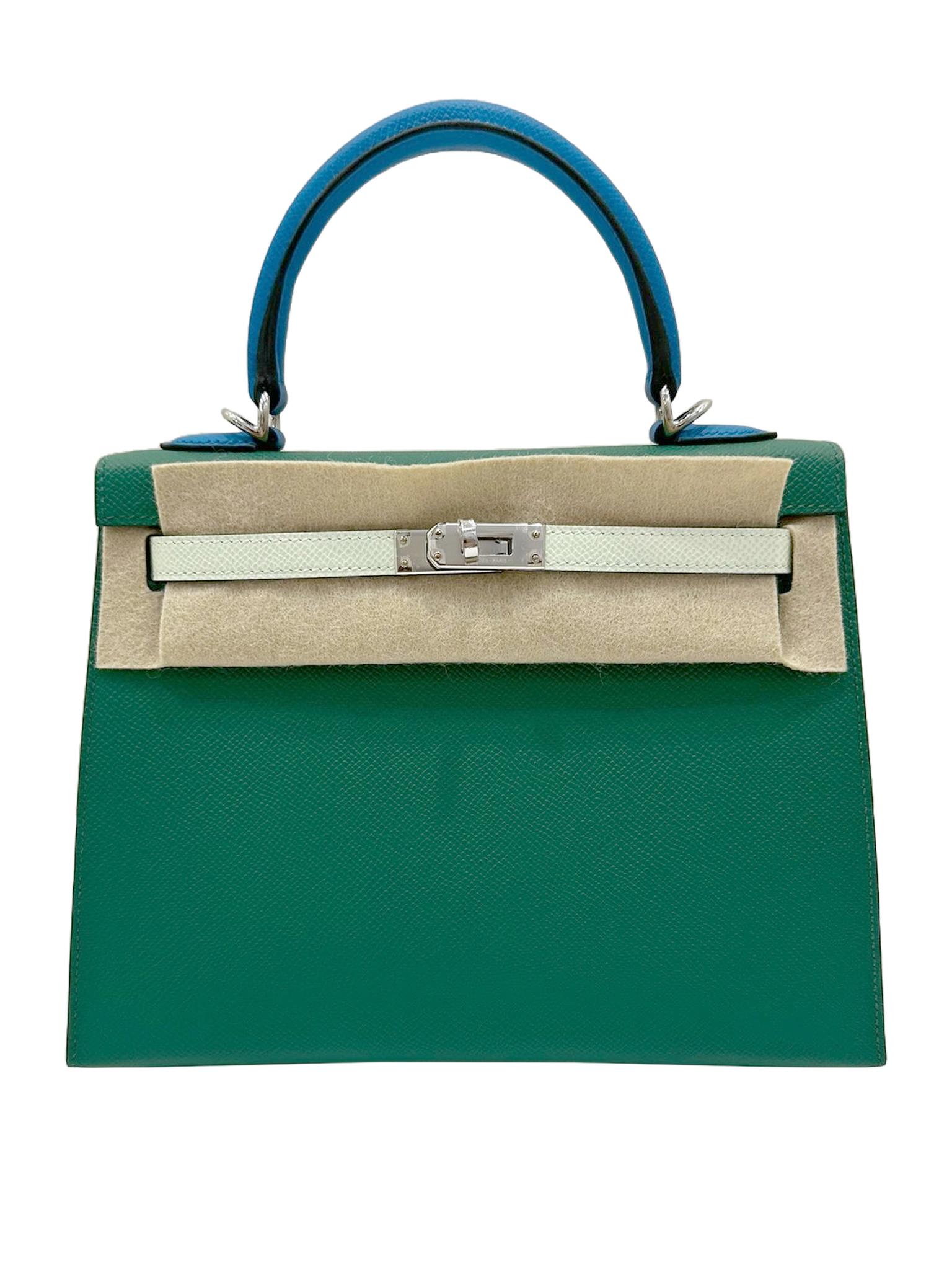 Hermes Kelly II Sellier 25 Epsom Vert Vertigo/Vert Fizz/Blue Palladium Hardware For Sale 1