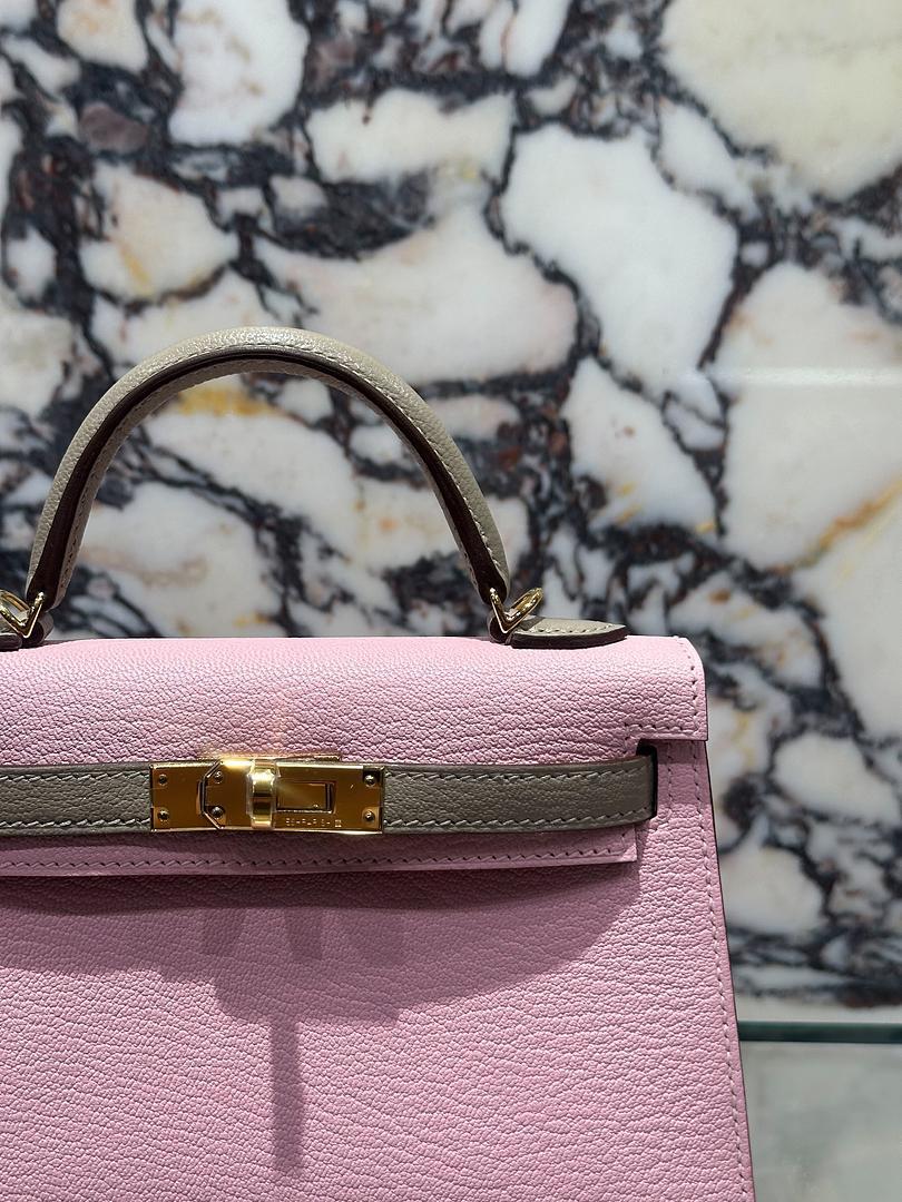 Hermès Rose Sakura & Gris Tourterelle Mini Kelly Sellier Mini 20 HSS Chevre GHW For Sale 1