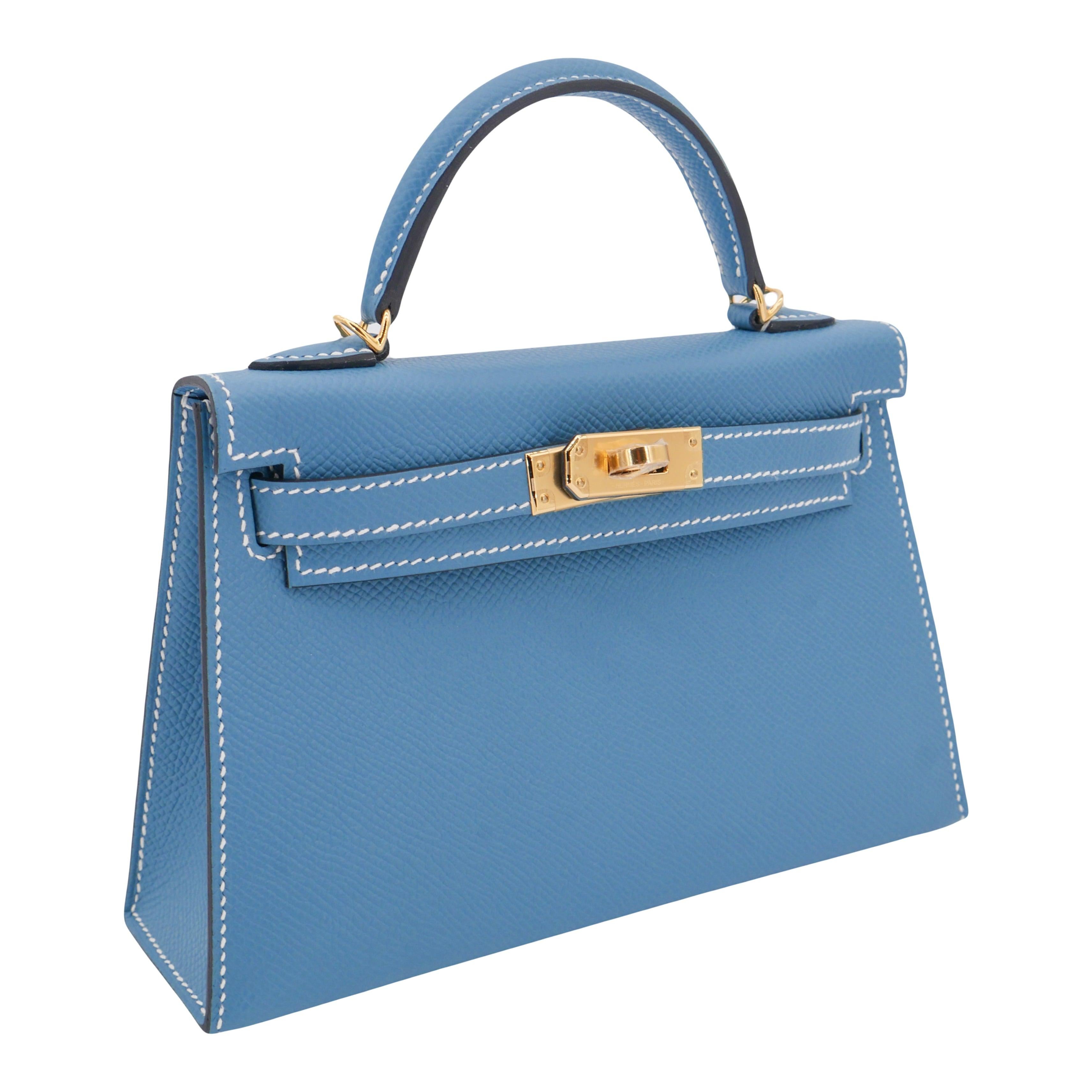 Brand: Hermès
Style: Kelly II Sellier Mini
Size: 20cm
Color: Bleu Jean
Material: Epsom Leather
Hardware: Gold Hardware(GHW)
Dimensions: 7.5