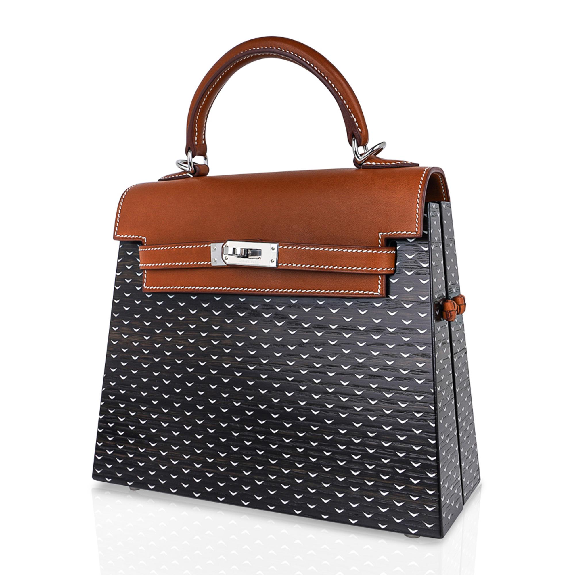 Hermes Kelly Kellywood 22 Wood Kelly Barenia Leather Limited Edition For Sale 1