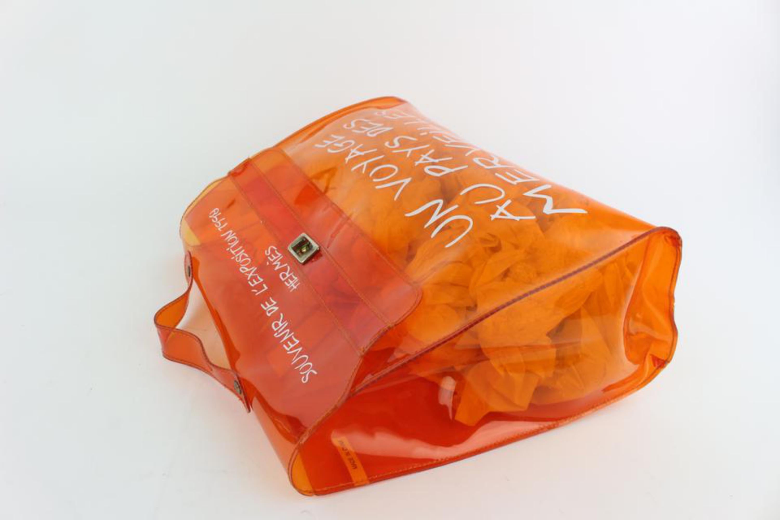 Hermès Kelly L 1998 L'exposition Clear Souvenir 24hz1019 Orange Vinyl Tote For Sale 1