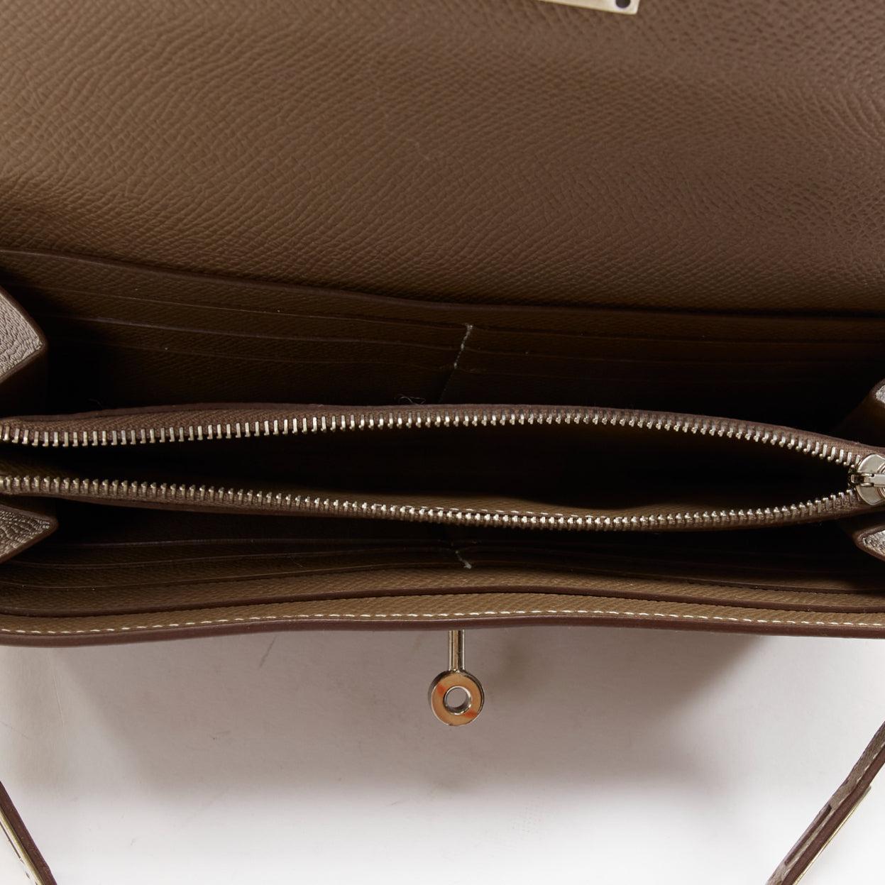 HERMES Kelly Longue taupe togo cuir argent turnlock porte-monnaie long en vente 3