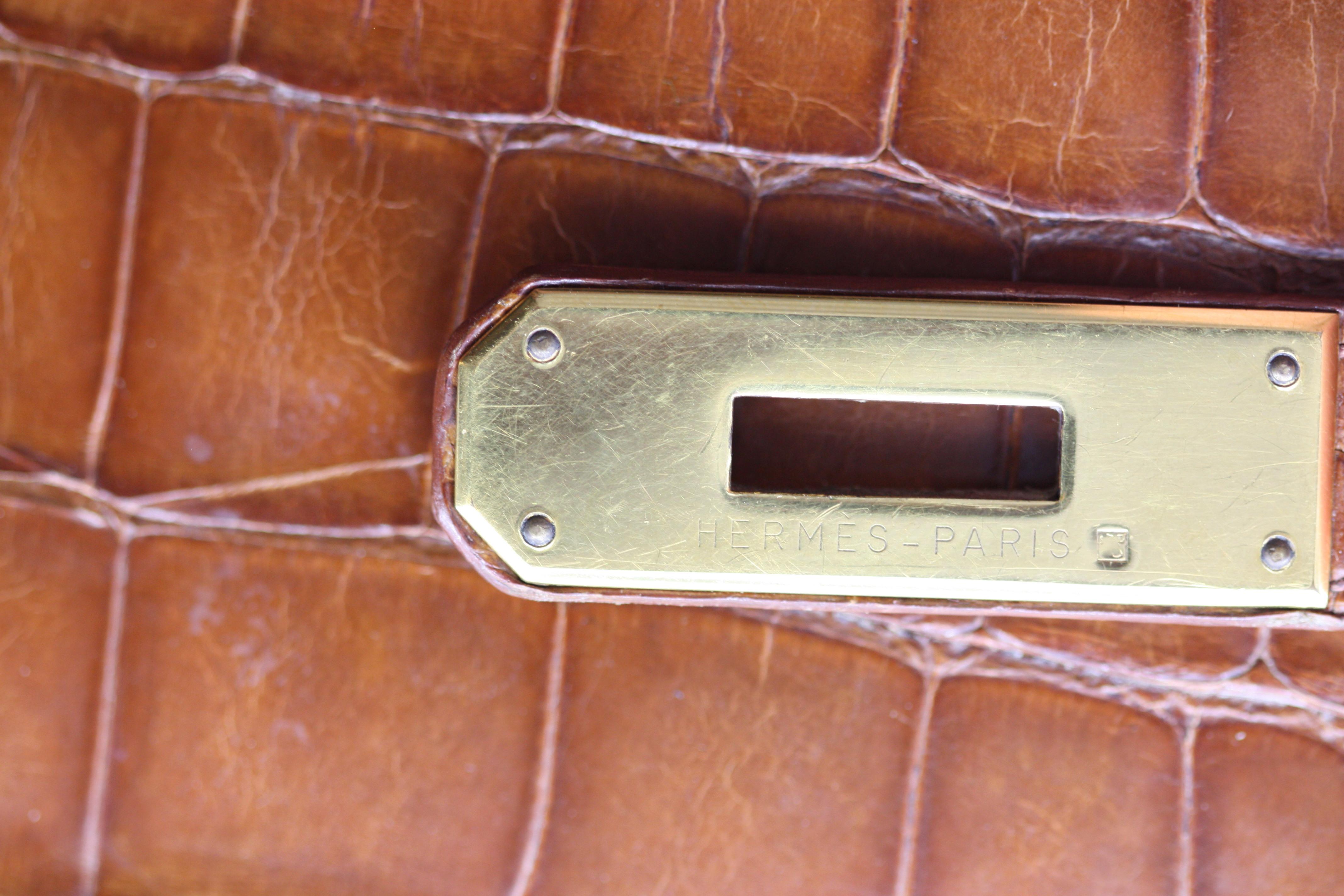 Hermès Kelly Matte Miele Waxed Porosus Alligator with Polished Gold Hardware 5