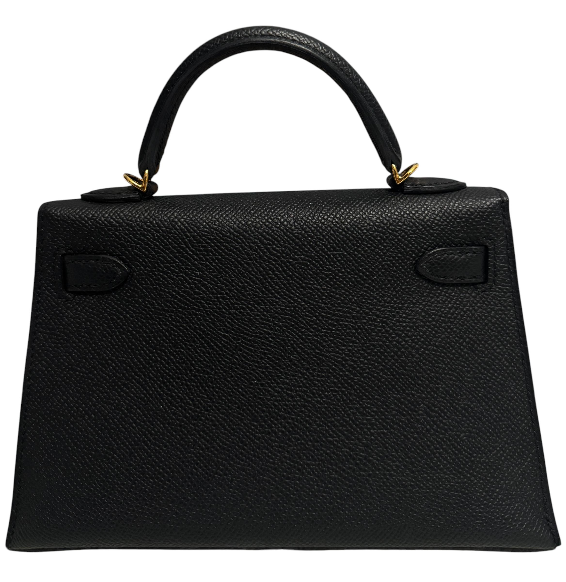 Hermes Kelly Mini 20 Noir Noir Cuir Epsom Quincaillerie Or Neuf - En vente à Miami, FL