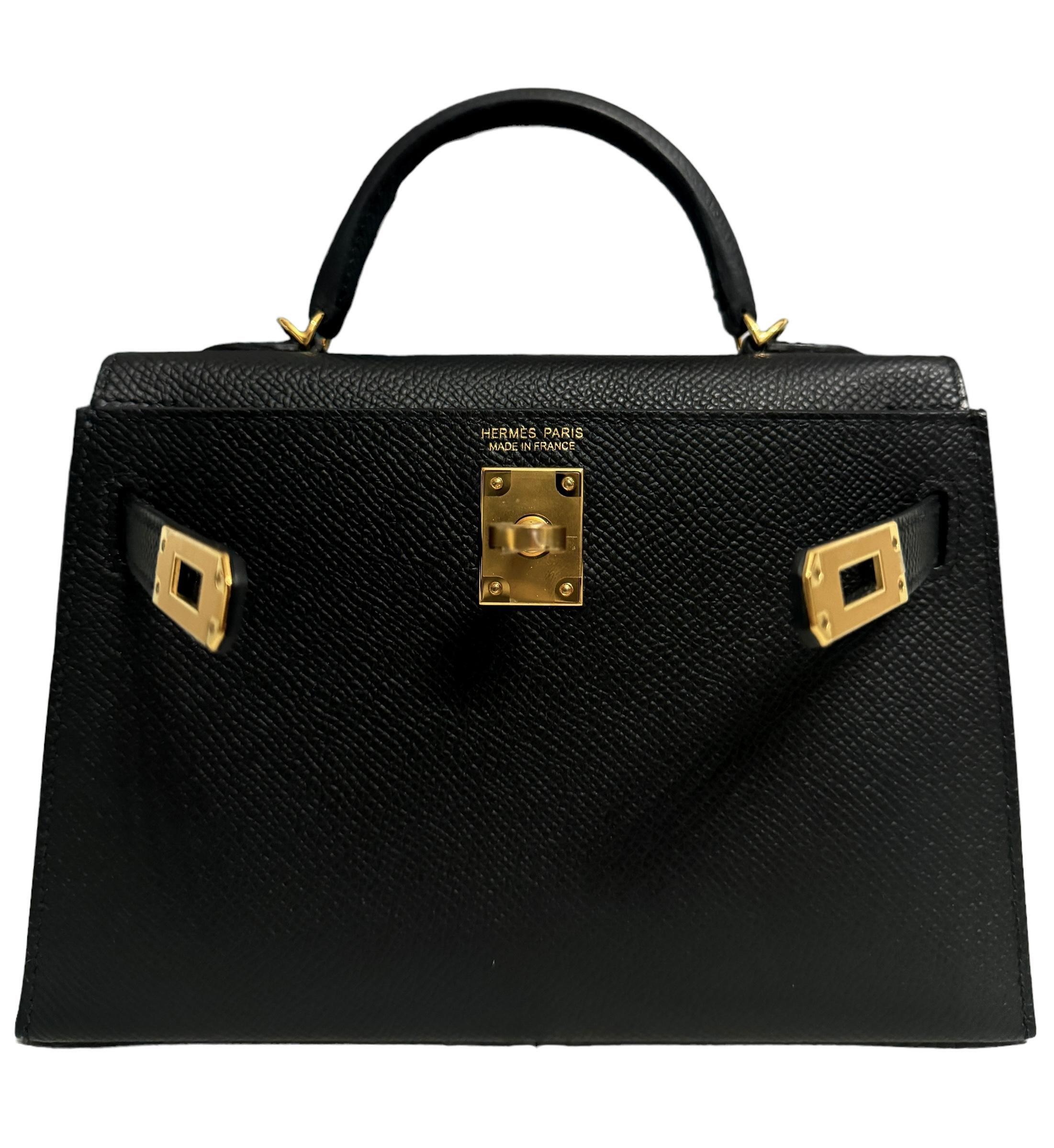 Hermes Kelly Mini 20 Black Noir Epsom Leather Gold Hardware GRAIL RARE 2023 In New Condition In Miami, FL