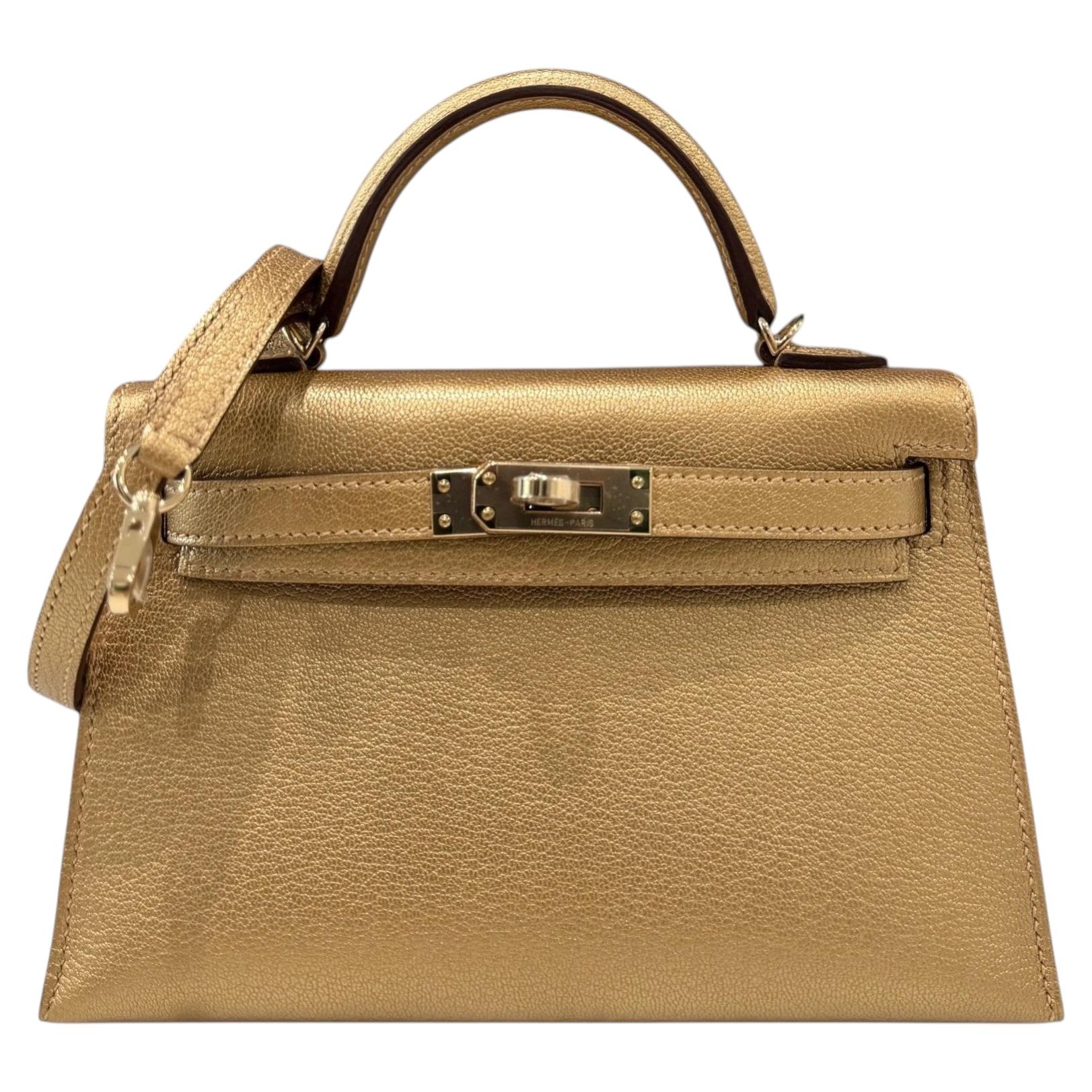 Hermès Kelly Mini 20 Dore Chevre Chamkilight Permabrass Hardware Shoulder Bag