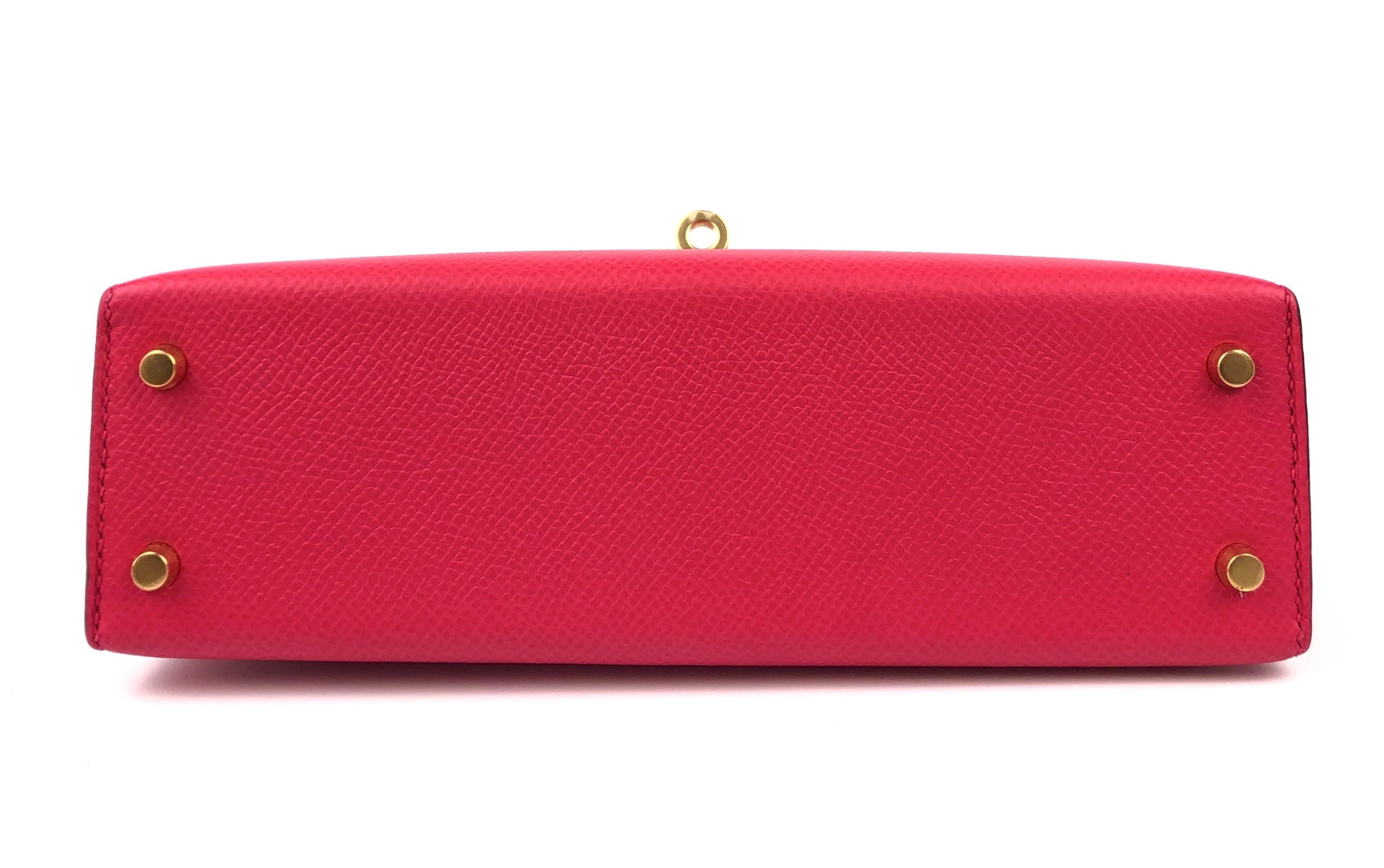 Hermes Kelly Mini 20 Rose Extreme Pink Epsom Gold Hardware In New Condition In Miami, FL