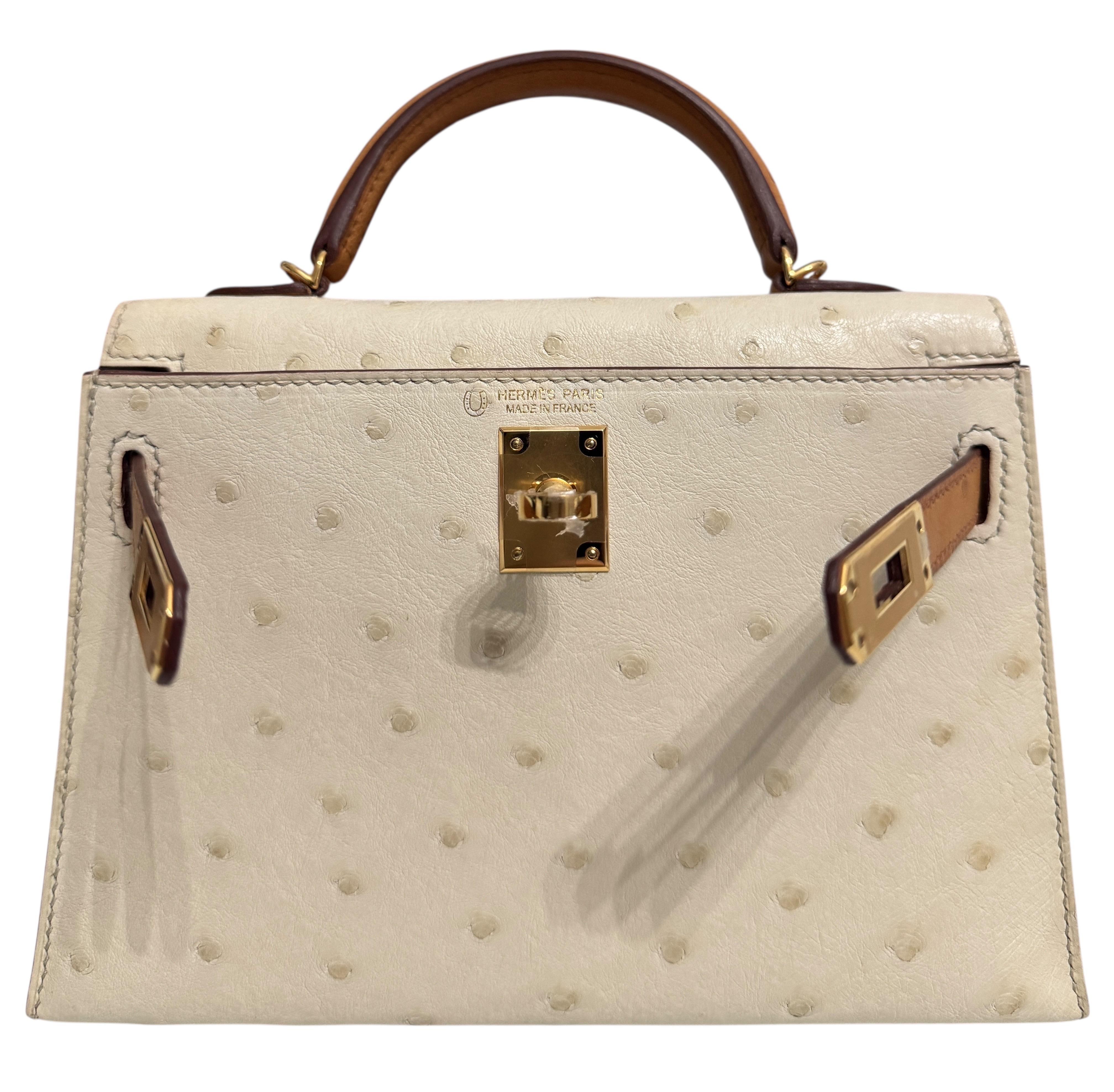 Hermes Kelly Mini 20 Pedido Especial Parchemin Sésamo Avestruz Cuero Oro Hw en Nuevo estado para la venta en Miami, FL