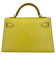 Hermes Kelly Mini 20 Verso Jaune Naples Chèvre Palladium Hardware Shoulder Bag