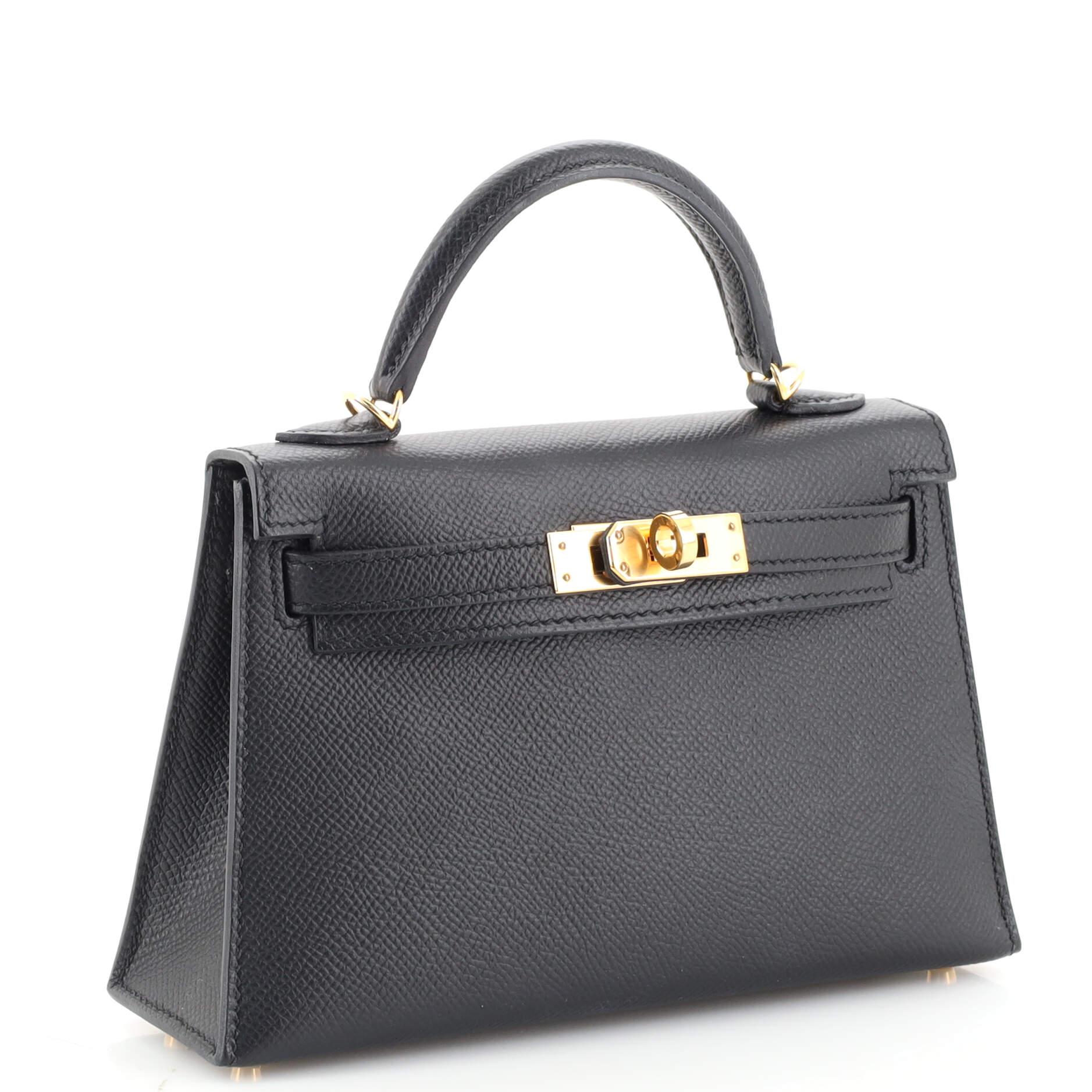 Hermes Kelly Mini II Bag Noir Epsom with Gold Hardware 20 In Good Condition For Sale In NY, NY