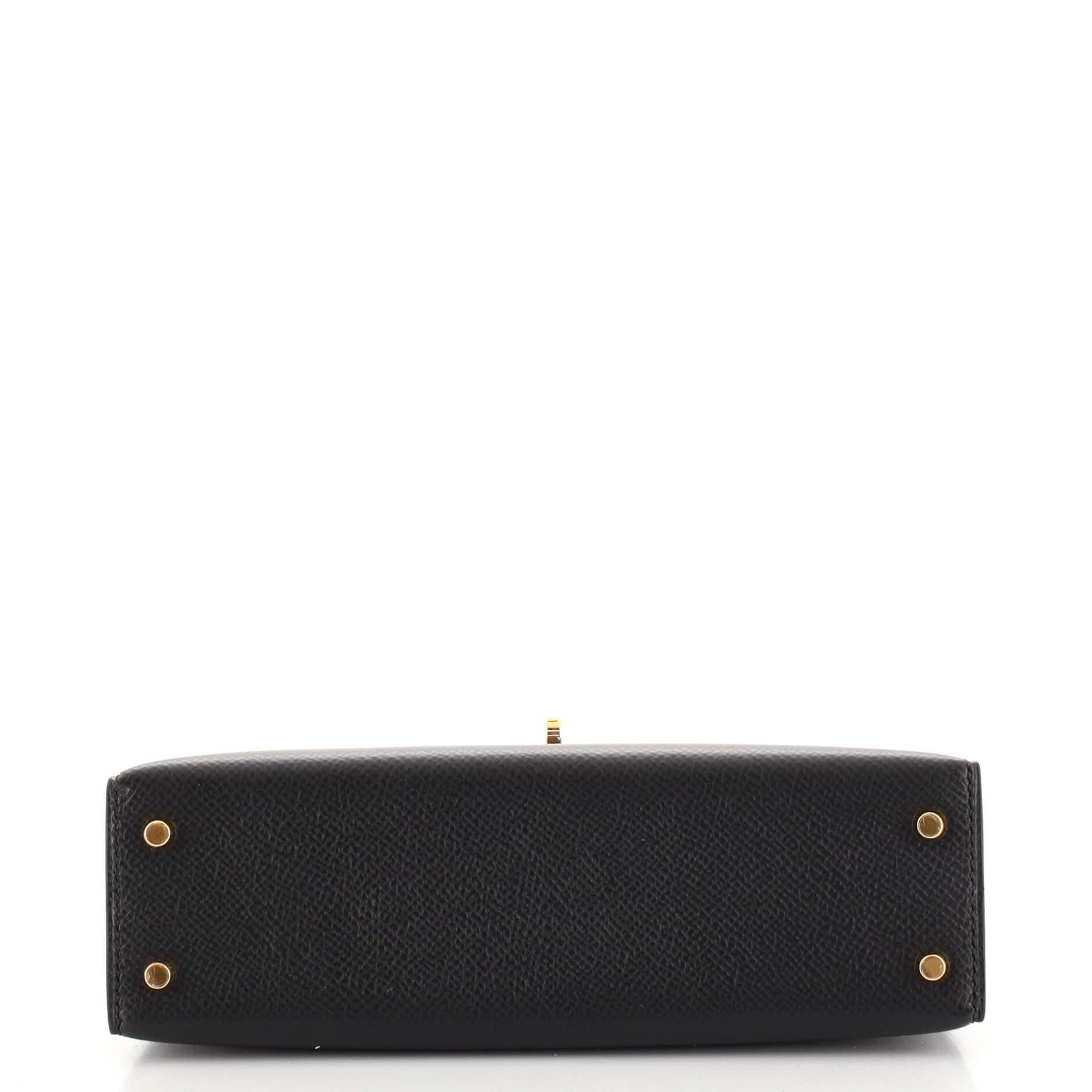 Hermes Kelly Mini II Bag Noir Epsom with Gold Hardware 20 In Good Condition In NY, NY