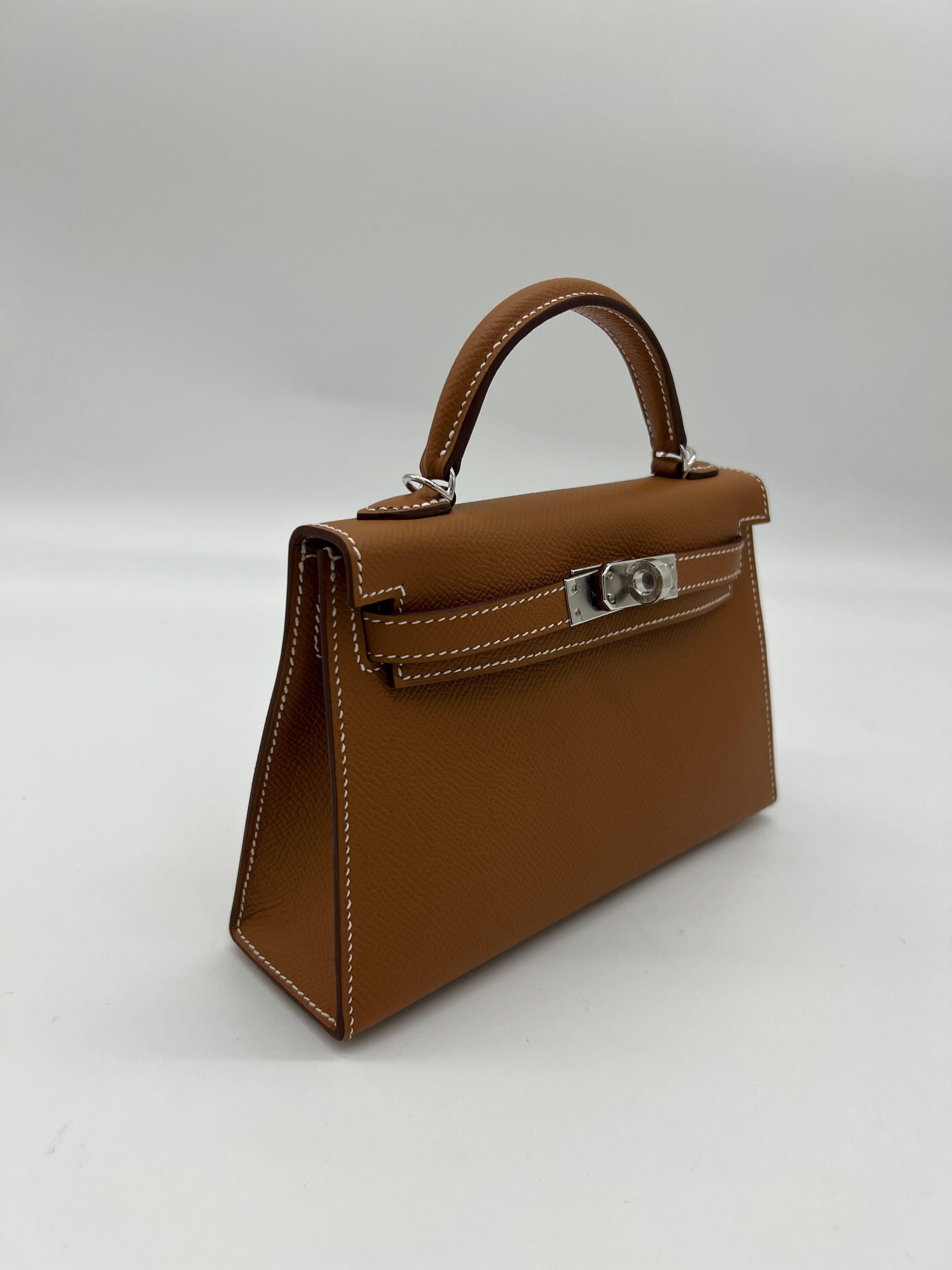 Hermes Kelly Mini II Sellier Epsom Gold Palladium Hardware Unisexe en vente