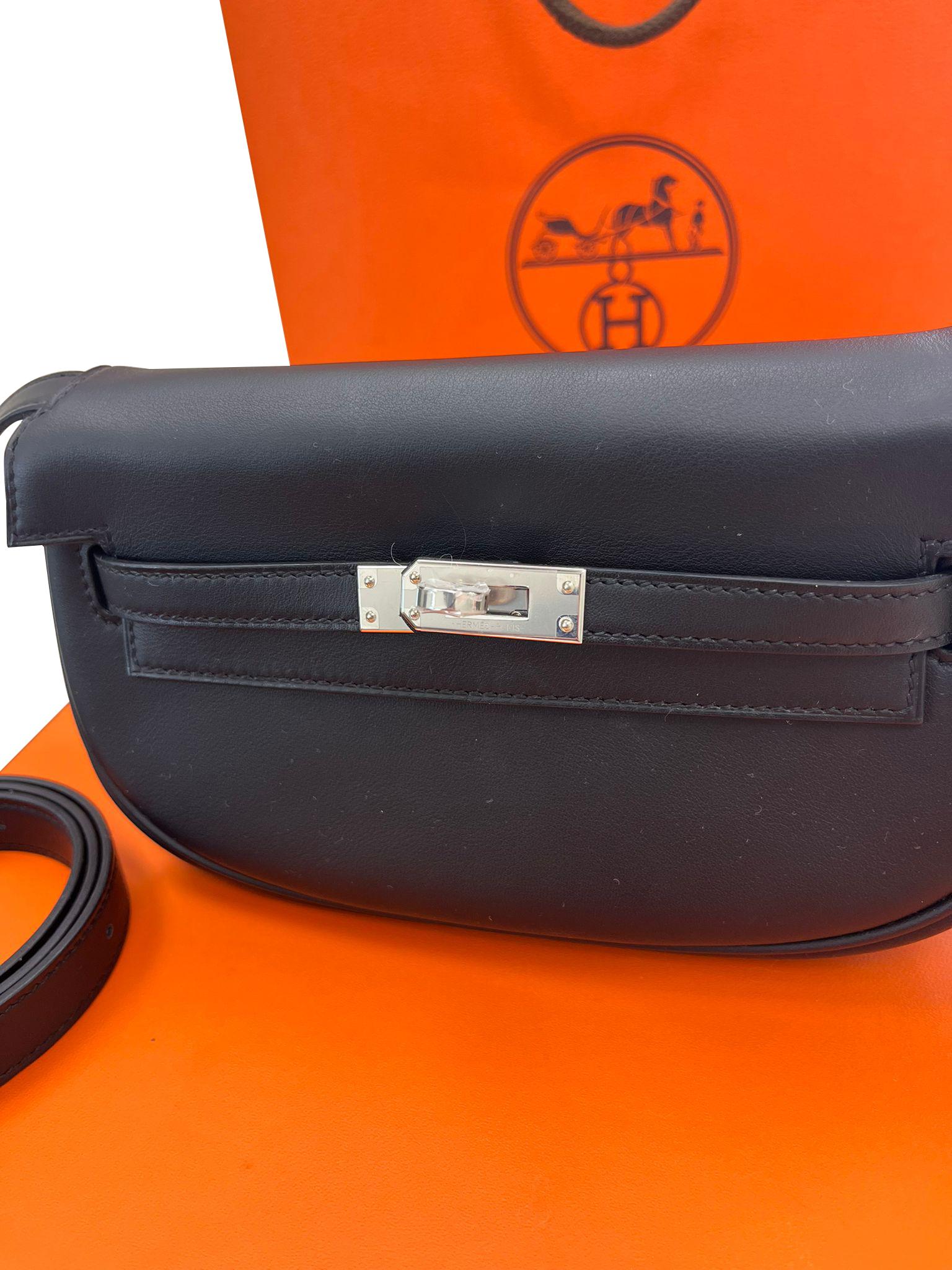 Hermes Kelly Moove Black Swift Calfskin Leather Palladium Hardware Handbag For Sale 12