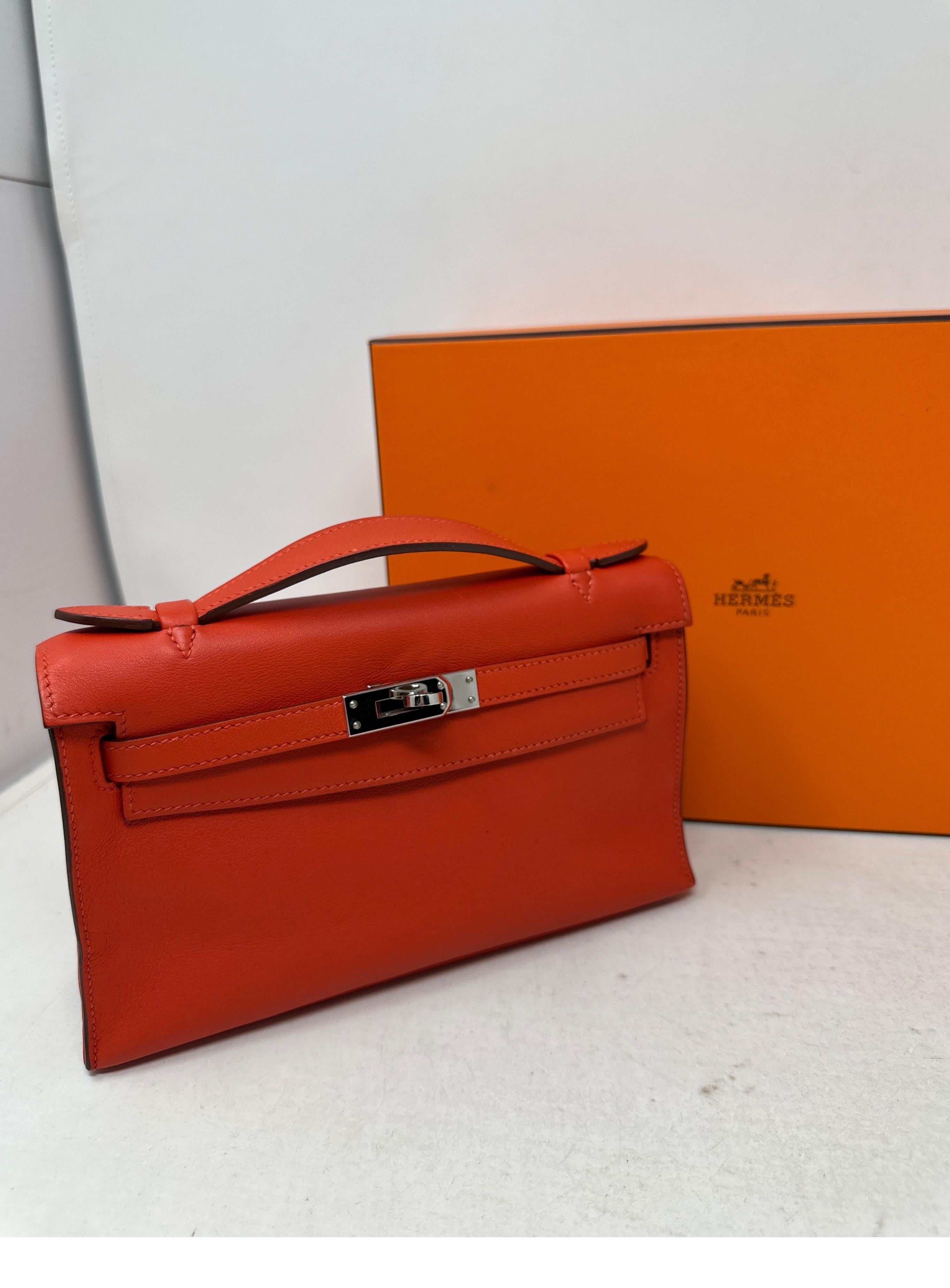 Hermes Kelly Orange Pochette In Excellent Condition In Athens, GA