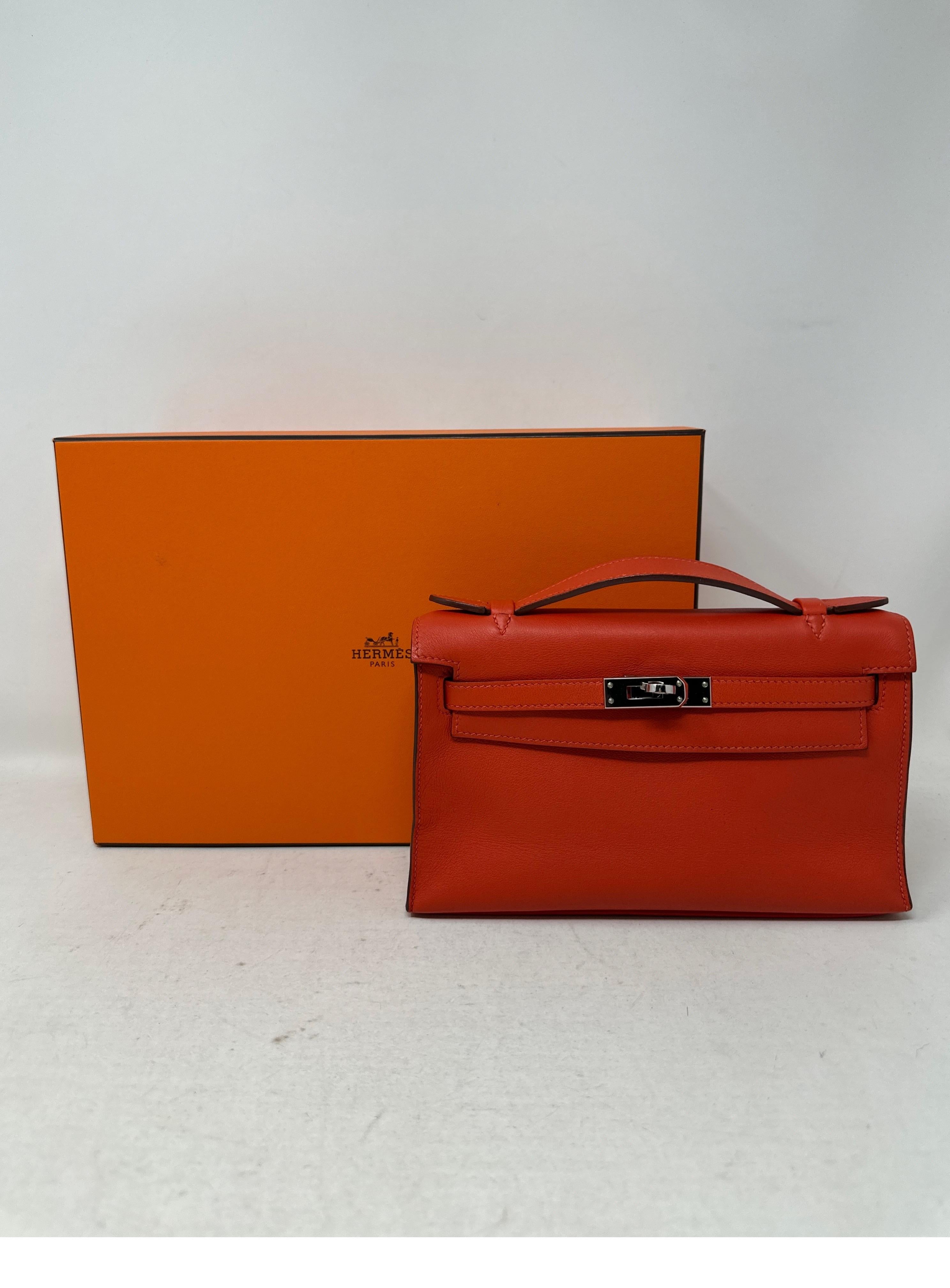 Hermes Kelly Orange Pochette For Sale 1