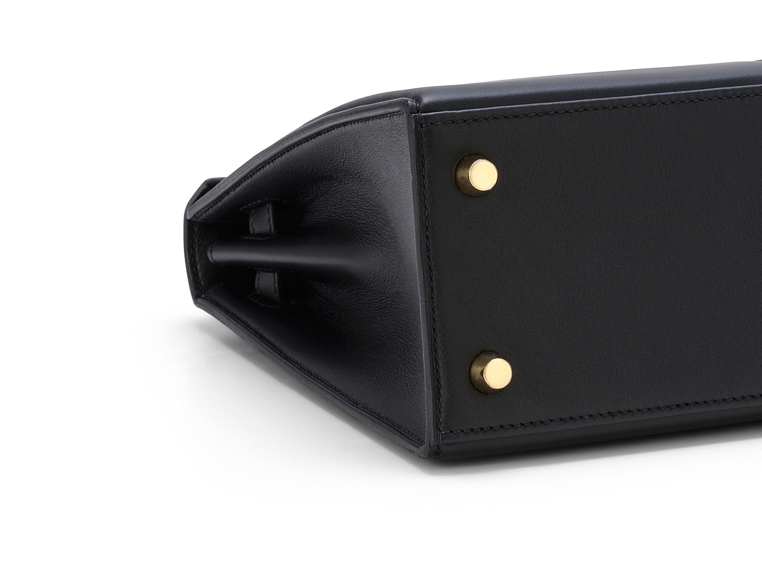 Women's or Men's Hermès Kelly Padded 25 Noir/Black Swift Gold Hardware For Sale