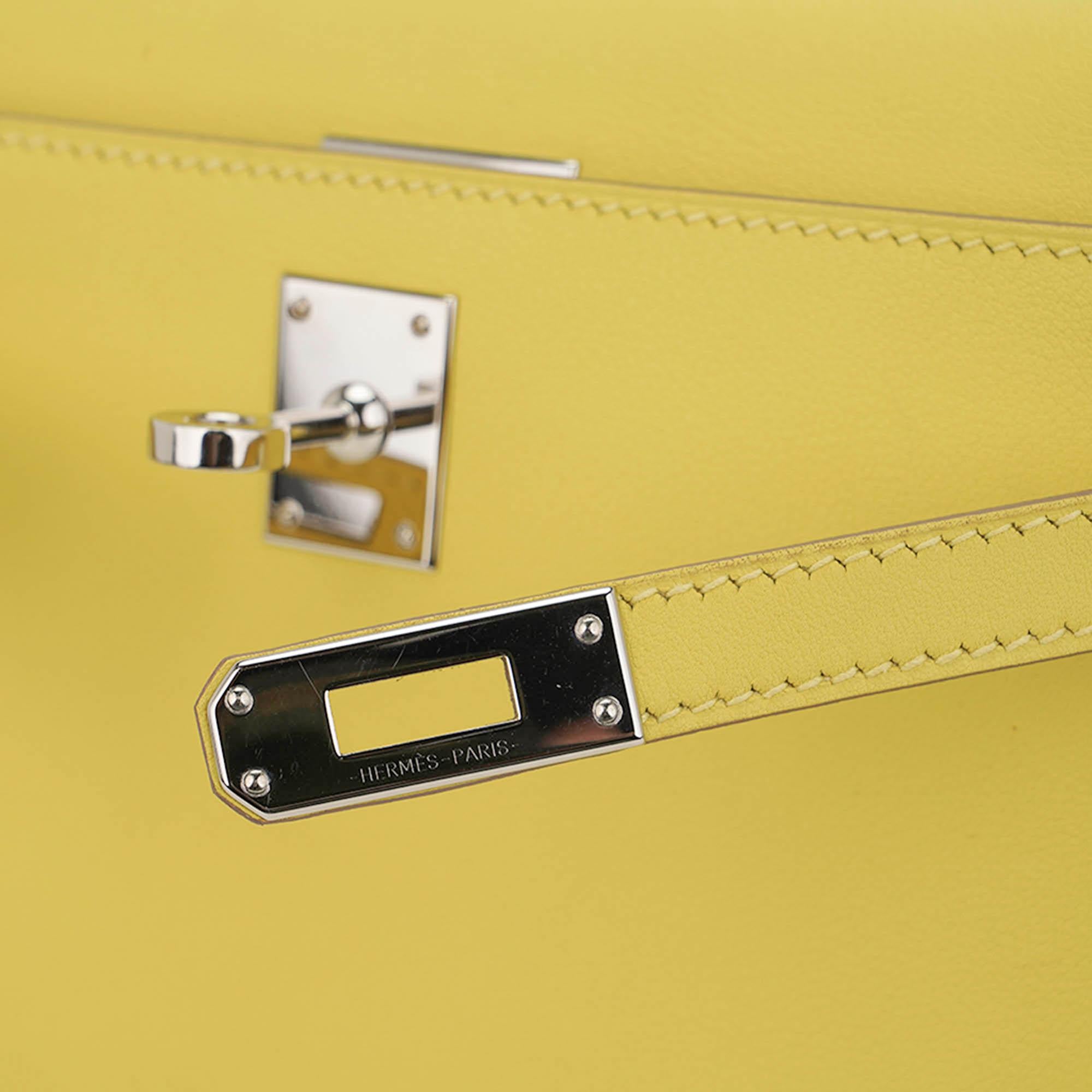 Hermes Kelly Pochette Tasche Jaune De Naples Swift Leder Palladium Damen im Angebot