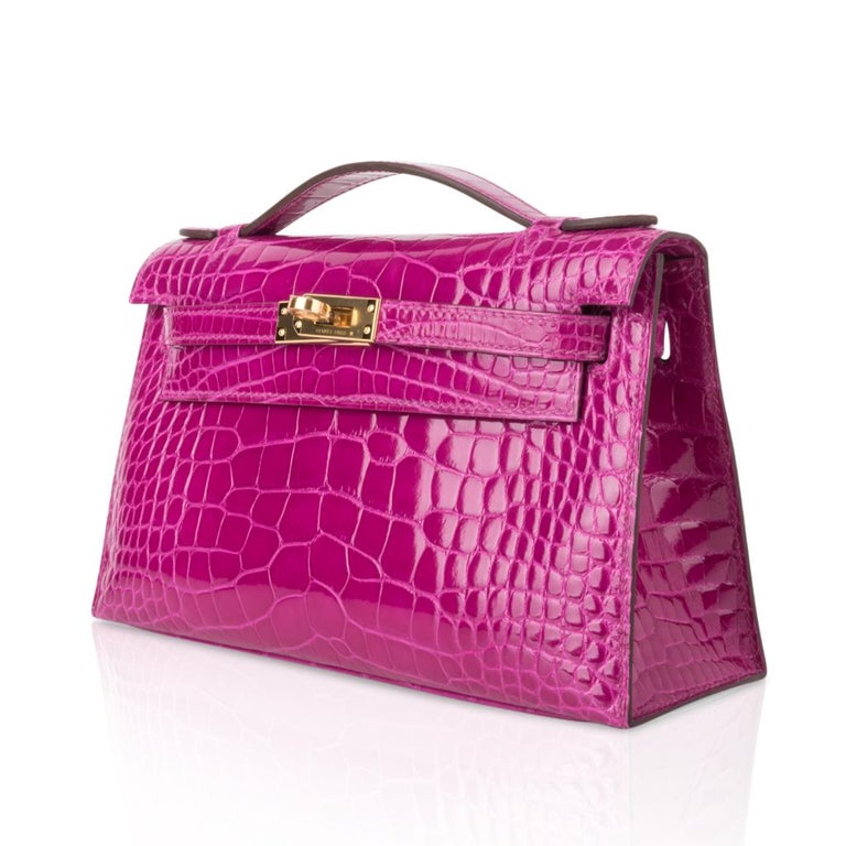 Women's Hermes Kelly Pochette Bag Rose Scheherazade Pink Alligator Clutch Gold Hardware 