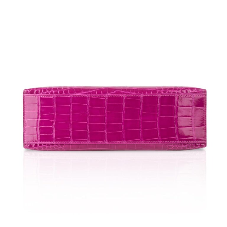 Hermes Kelly Pochette Bag Rose Scheherazade Pink Alligator Clutch Gold Hardware  3