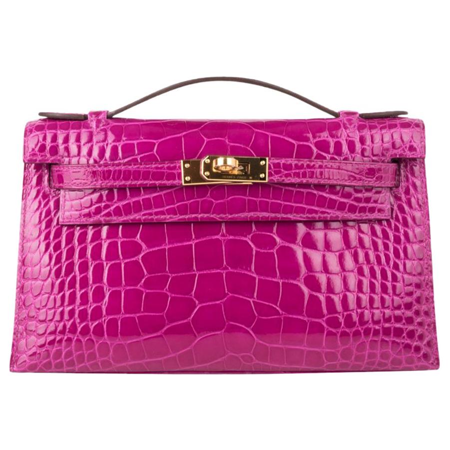 Hermes Kelly Pochette Bag Rose Scheherazade Pink Alligator Clutch Gold Hardware 