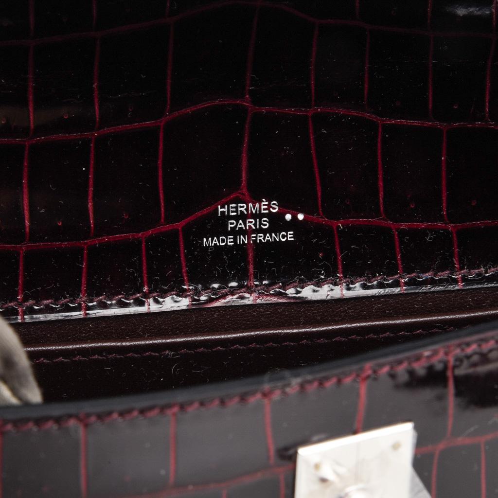 Hermes Kelly  Pochette Clutch Bag Rare Bordeaux Crocodile Palladium Hardware In New Condition In Miami, FL