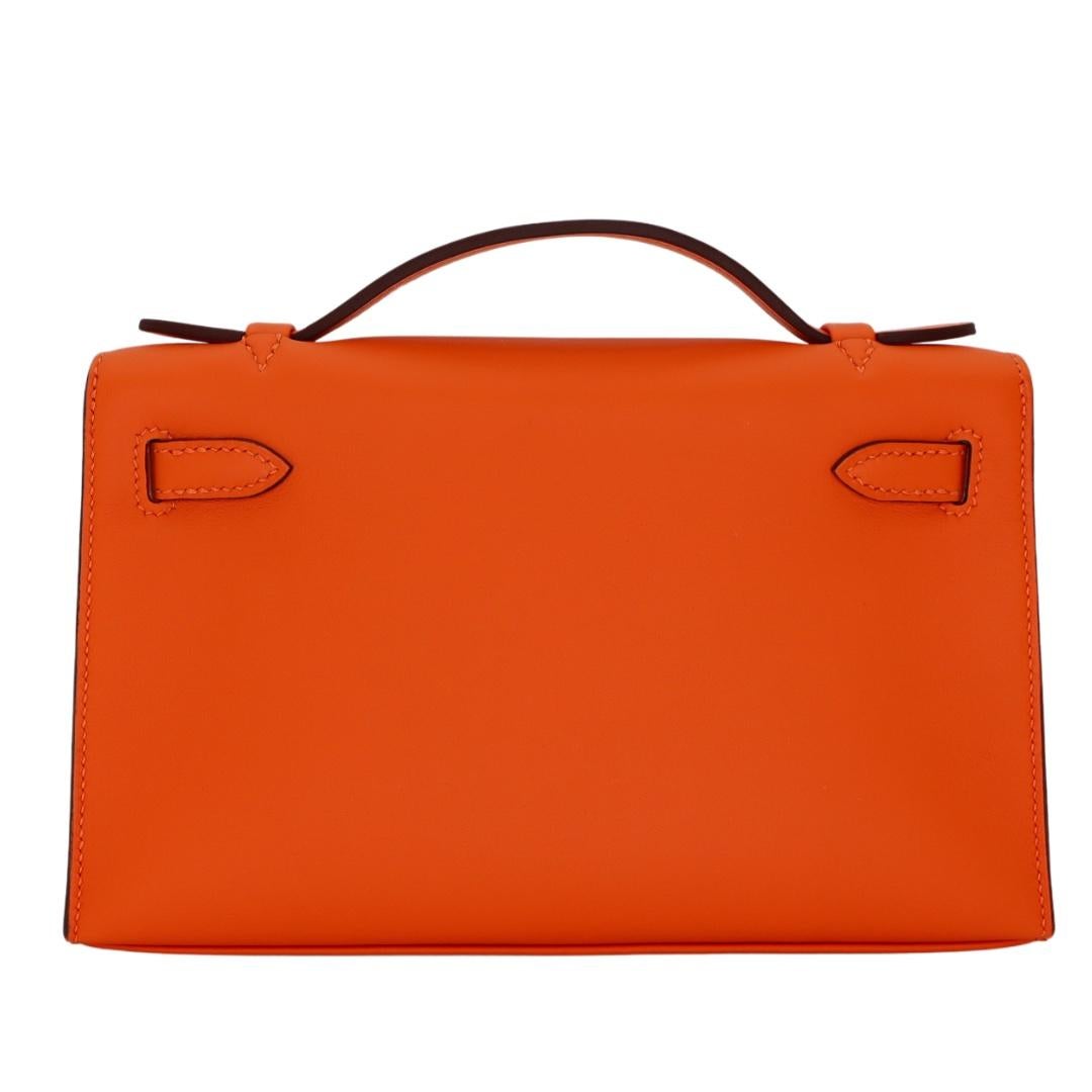 Red Hermès Kelly Pochette HSS Orange/Gris Perle Swift Leather Palladium Hardware For Sale