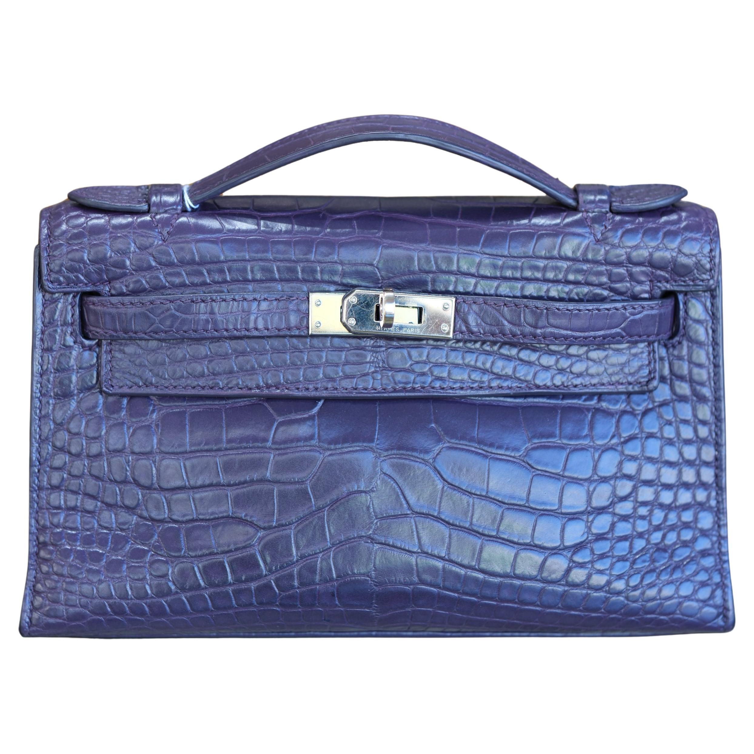 Hermes Kelly Pochette Prunoir Matte Alligator with Palladium Hardware For Sale