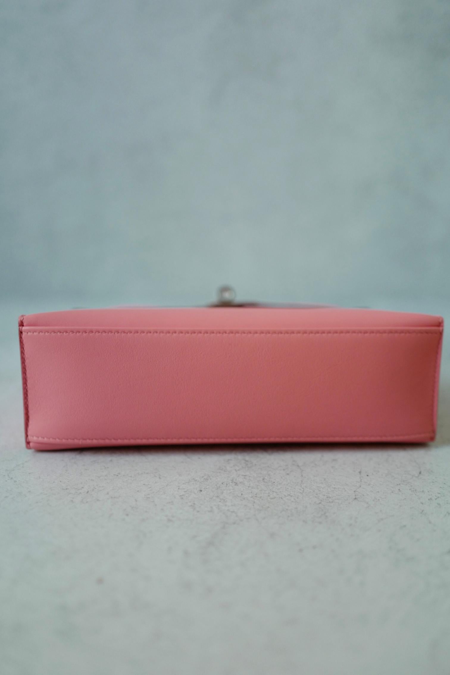 Hermès Kelly Pochette Rose d'Été in pelle Swift con timbro Palladium Z & Z In condizioni Nuovo in vendita a Forest Park, GA