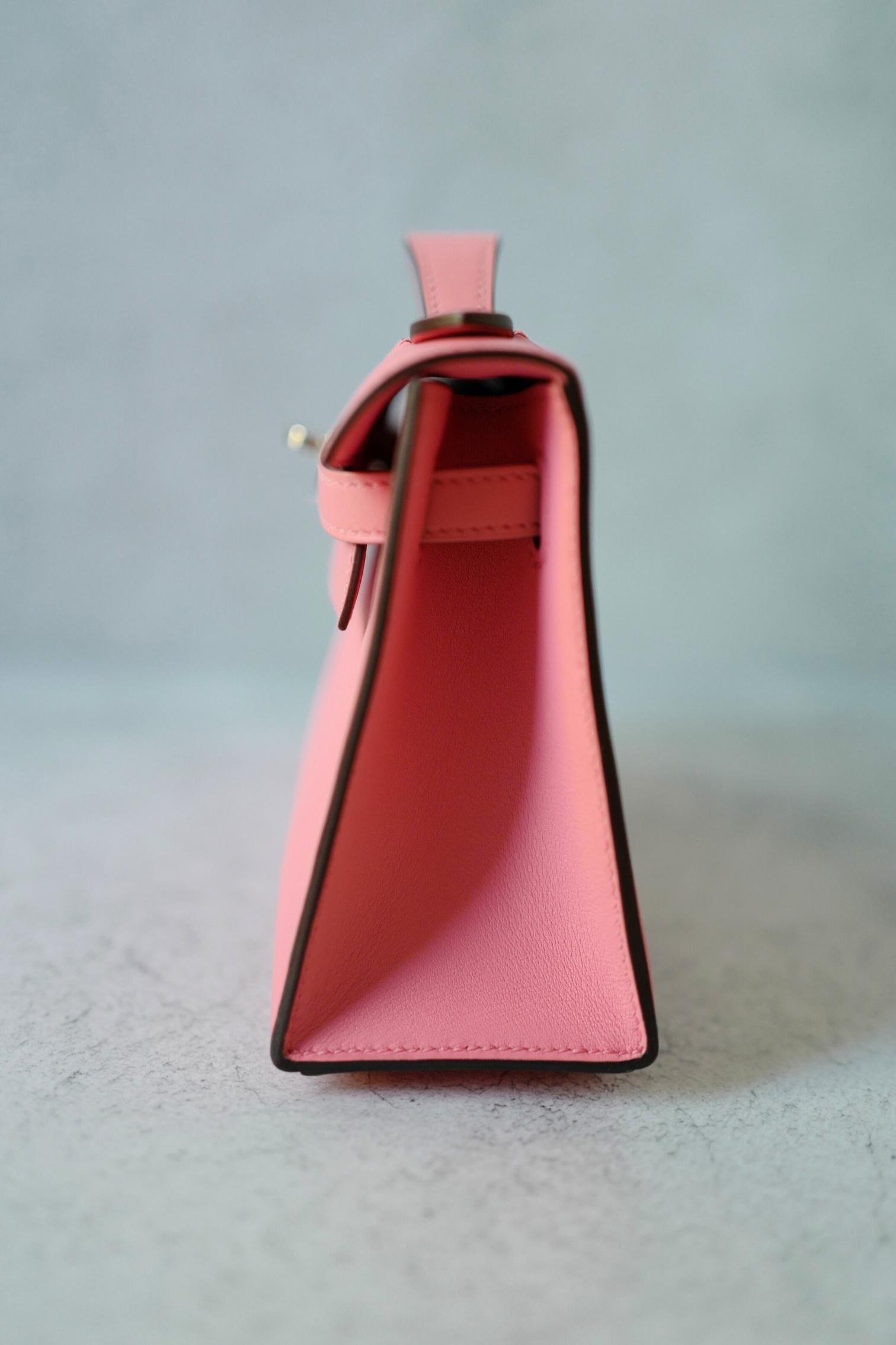 Hermès Kelly Pochette Rose d'Été in pelle Swift con timbro Palladium Z & Z in vendita 1