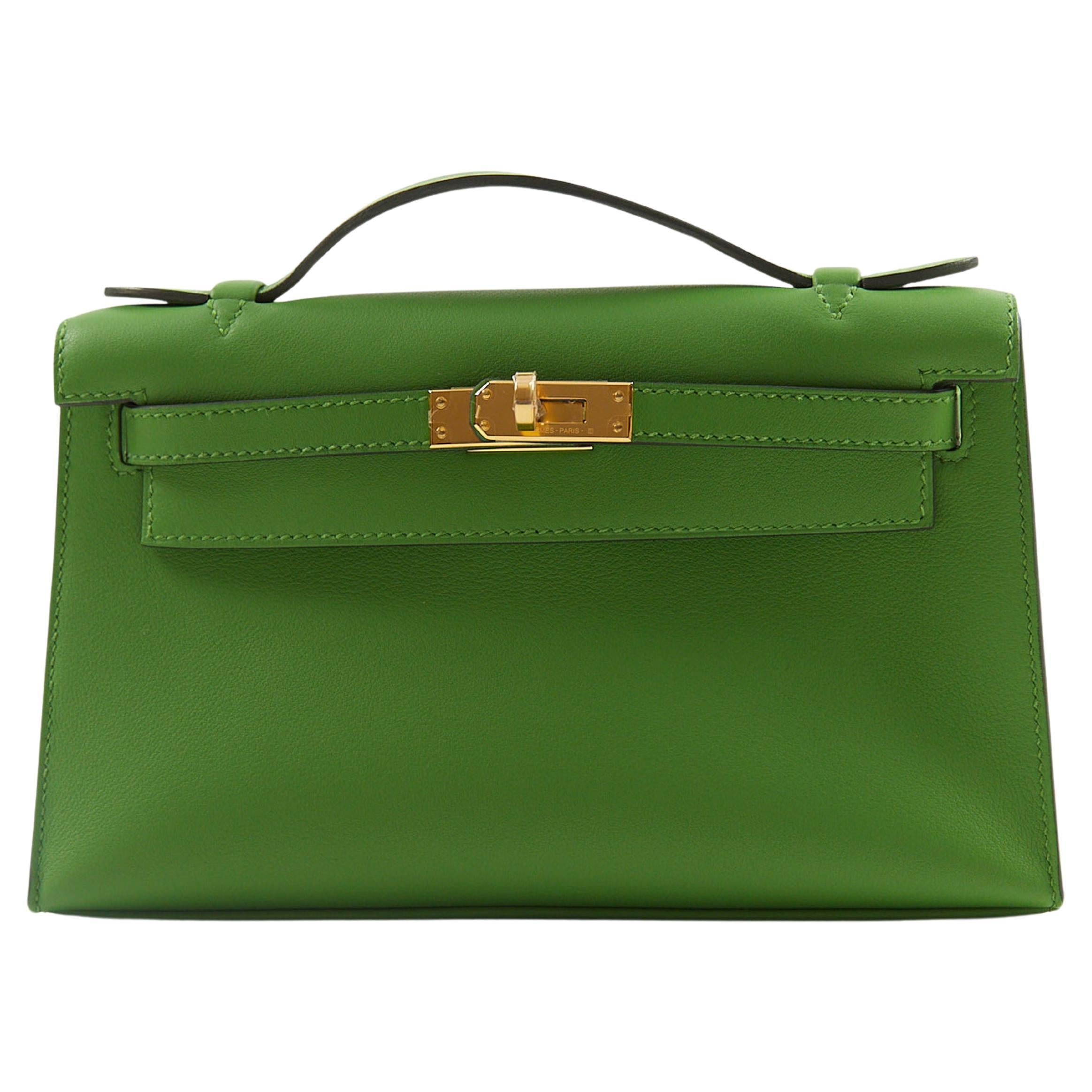 HERMÈS KELLY POCHETTE VERT YUCCA Swift Leather with Gold Hardware For Sale