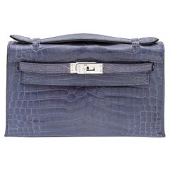 Hermes Kelly Pochette mit Diamanten in Hellblau