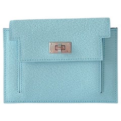 Portefeuille compact Hermes Kelly Pocket en bleu zéphyr, quincaillerie en palladium