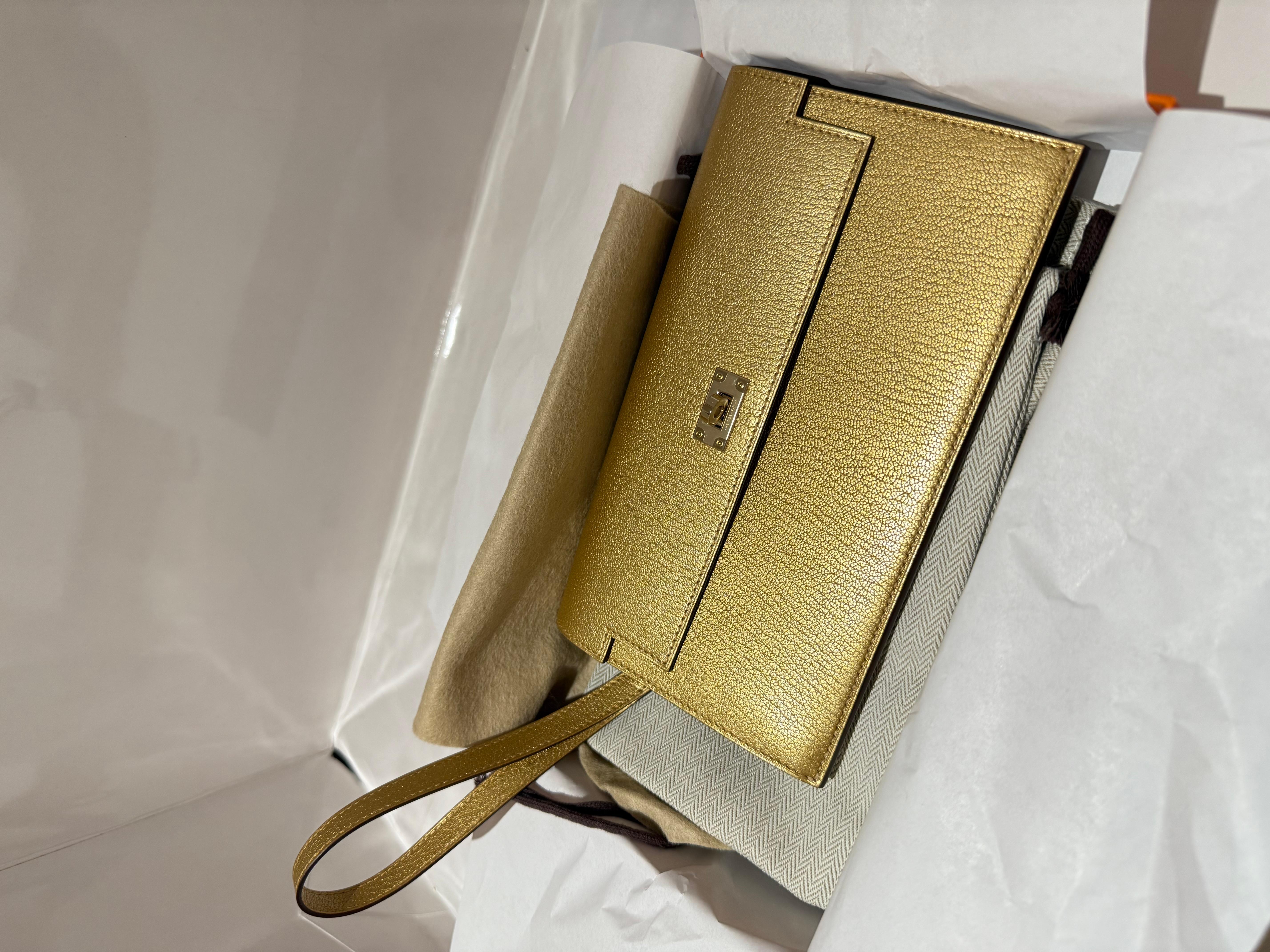 Hermes Kelly Pocket Gold Portefeuille long avec bandoulière 2